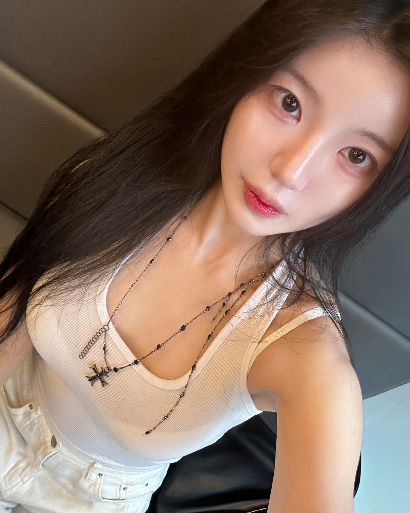 .
.
난 빨리 2024가 끝났으면 좋겠어 
그래도 누구보다 행복했지 

근데 이제 다 가버려!