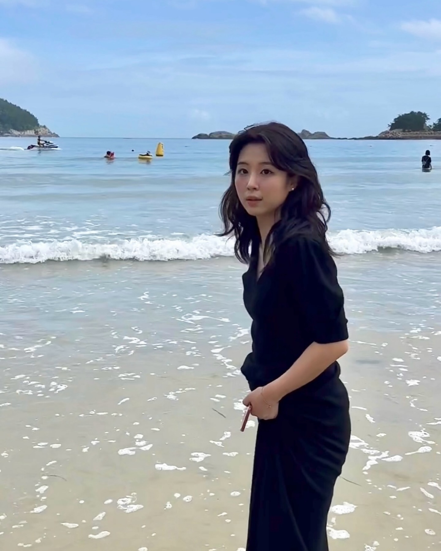바다라면 질리도록 보고 사는 줄 알았는데 아직 덜 봤나보다 ! 예쁜 바다 너무 만차나 !! 🩵