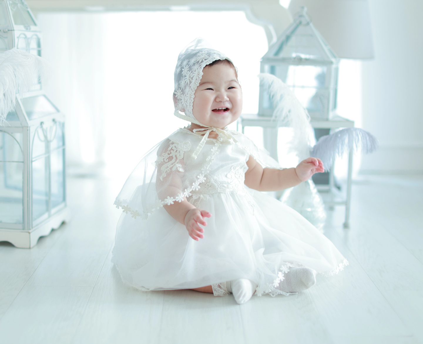 #돌사진#딸바보
웃는 사진 건지는 건 하늘의 별 따기... 🌟🌟