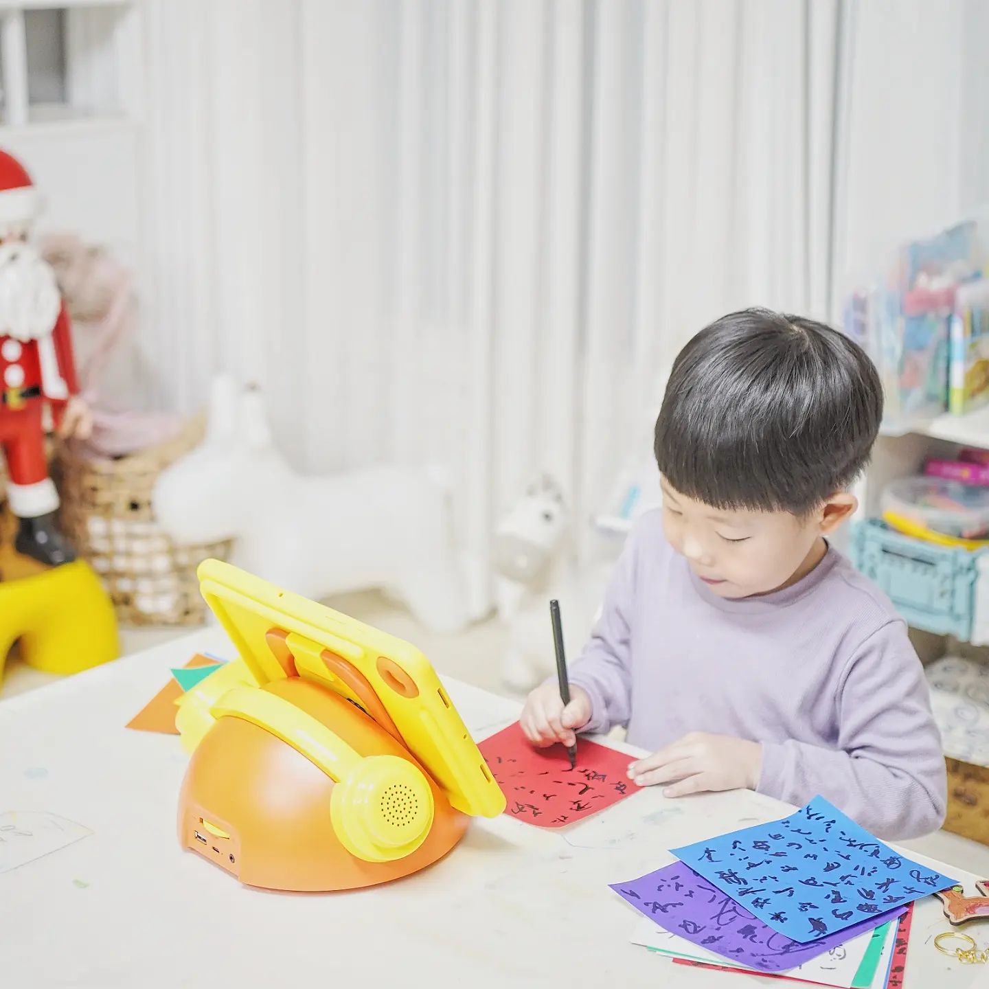 #협찬 #무상대여

간판이나 tv에 나오는 자막 등등
웬만한 한글은 다 읽기 시작한 우리 뚜호!
6살 되기전에 알아서 척척해주니 얼마나 고마운지 :)
한글연습할때 엘리하이 키즈 도움을 많이 받은듯 ㅎㅎ
6300여권의 도서도 무제한으로 만나볼 수 있어서
책 읽기까지 쭉쭉 가보자구!

#엘리하이키즈 #메가스터디교육#유아홈스쿨링#유아학습지#유아스마트학습#유아영어 #메가스터디교육 #유아학습지 #6세학습지 #유아스마트학습 #유아패드학습
