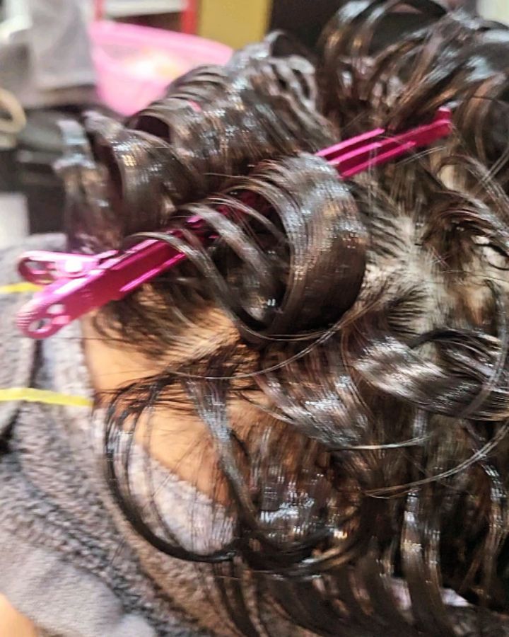 촉촉하게 콜라겐펌
.
.
볼륨빵빵하게
주문대로 탱글탱글하게 컬감 강하게~
.
.
#가르마펌 #남자파마
#애즈펌 
#주쌀롱
#예약제 #일인샵
#이태원미용실
#한남동미용실
#보광동미용실
#우사단길 #이태원바버샵 
#컷맛집 #헤어성형
#소통 #좋아요#좋아요반사 #like4like #좋반 #좋아요테러 #팔로우 #데일리
#미남미녀 #헤어 #스타일링 #머리잘하는집 #셀피 #fashion#model #instadaily #일상
