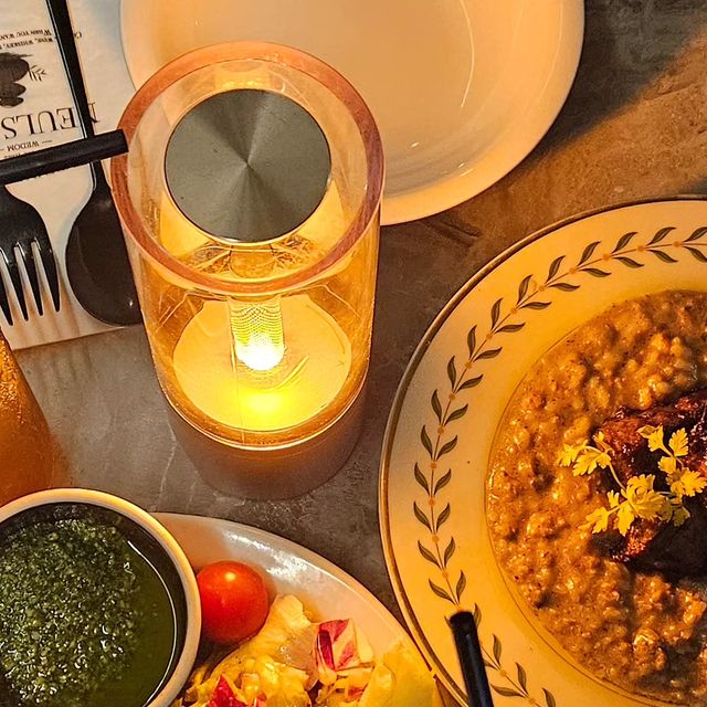 은지 on Instagram: ". @neulsang_ 분위기도 맛도 쵝오🥹 . 메뉴 하나 하나 다 맛있지만 무엇보다 술 종류가 다양해서 알쓰인 나도 기분 좋게 즐길 수 있었던 곳, 또 가야지👍 . 📋메뉴 - 살치살 스