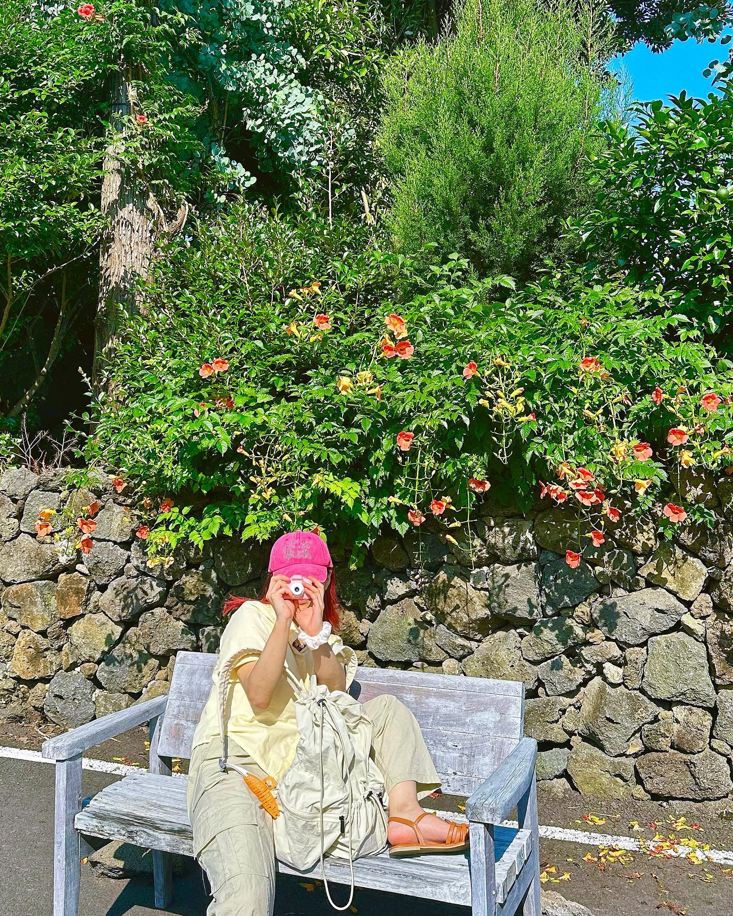 난 아직 여름방학시즌 젲우도🍊

#7월 #제주도 #여행 #능소화 #맛집 #귤꽃다락 #카페