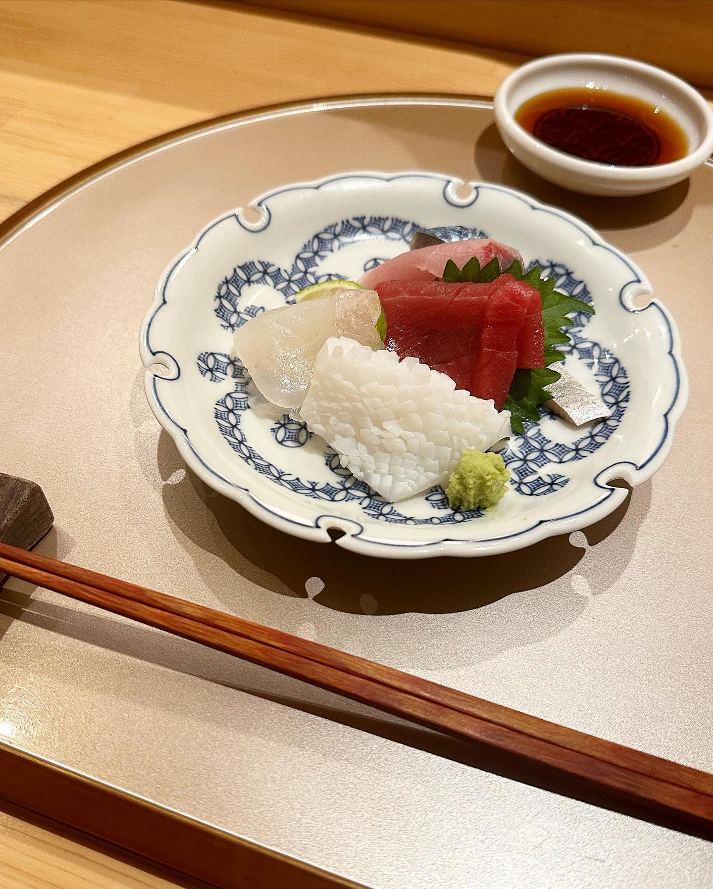 맡김차림집 중 최고
맛에 감탄하느라 사진 찍으면서 시간 쏟을 데가 아님니다
예약 필수 맛집 / 캐치테이블 예약 이용 🏹
#초밥 #寿司 #맡김차림 #발산맛집 #발산역맛집 #寿司屋 #sushi #韓国 #마곡오마카세 #스시사라 #발산역초밥맛집 #강서구맛집 #강서구초밥 #🍣 #초밥맛집 #발산역 #마곡역 #마곡맛집추천 #발산맛집추천 #맛도리 #오마카세 #핫플레이스 #발산핫플레이스 #발산오마카세 #예약필수 #캐치테이블