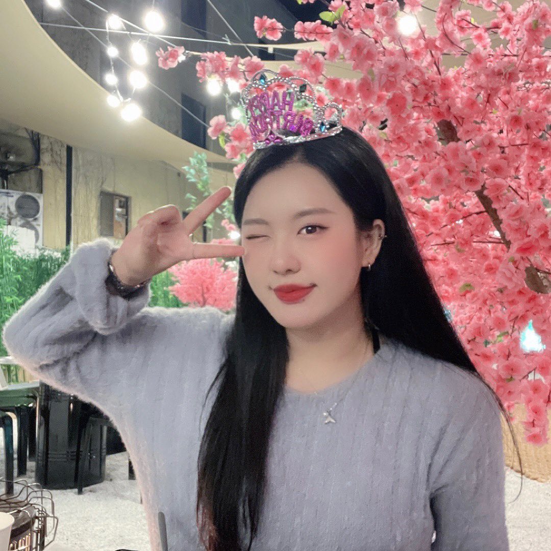 23.10.25
이번에도 행복한 생일,
모두 감사드려요💜