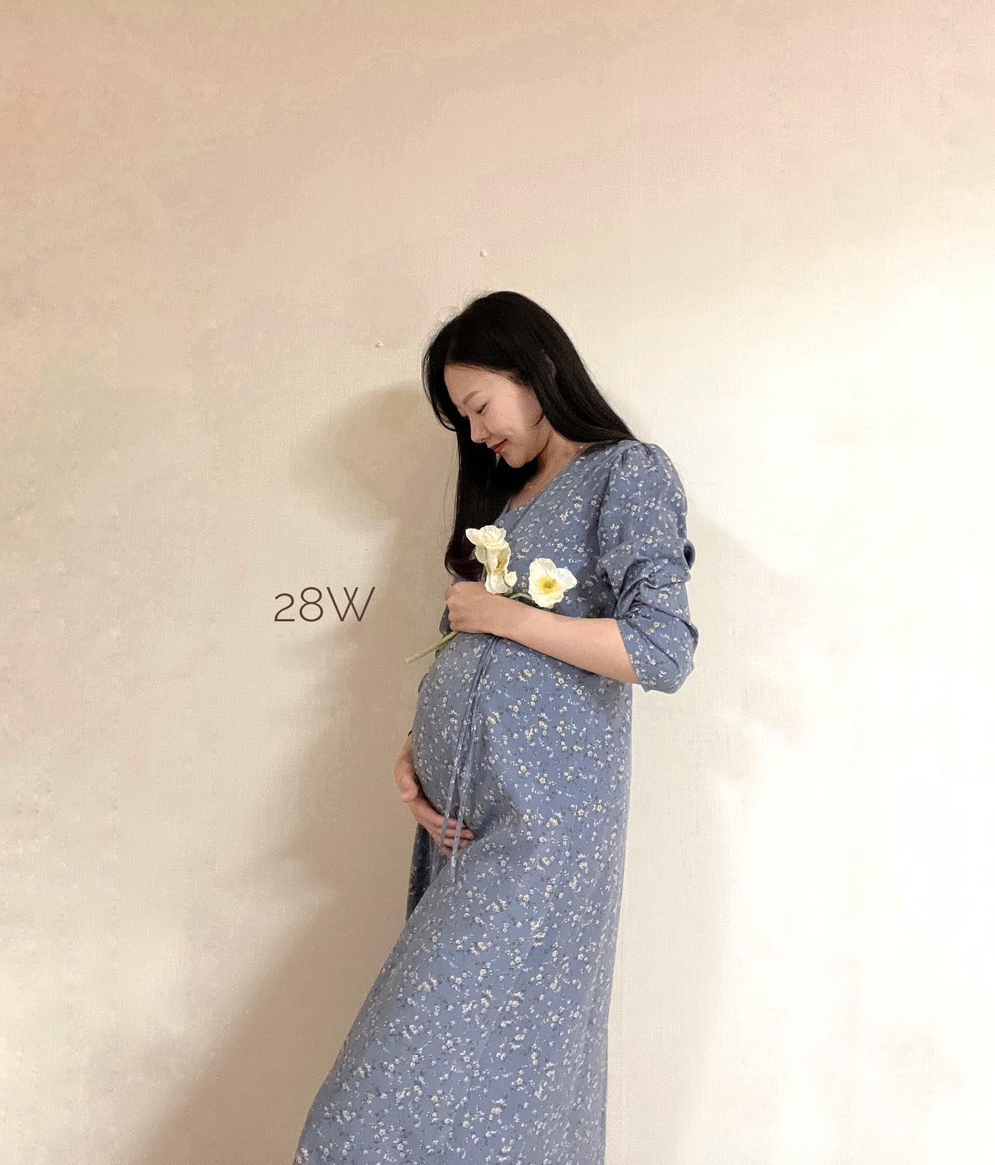 오랜만의 게시물은...
임밍아웃🤰🏻
.
#임산부 #주수촬영 #28주 #28주임산부
