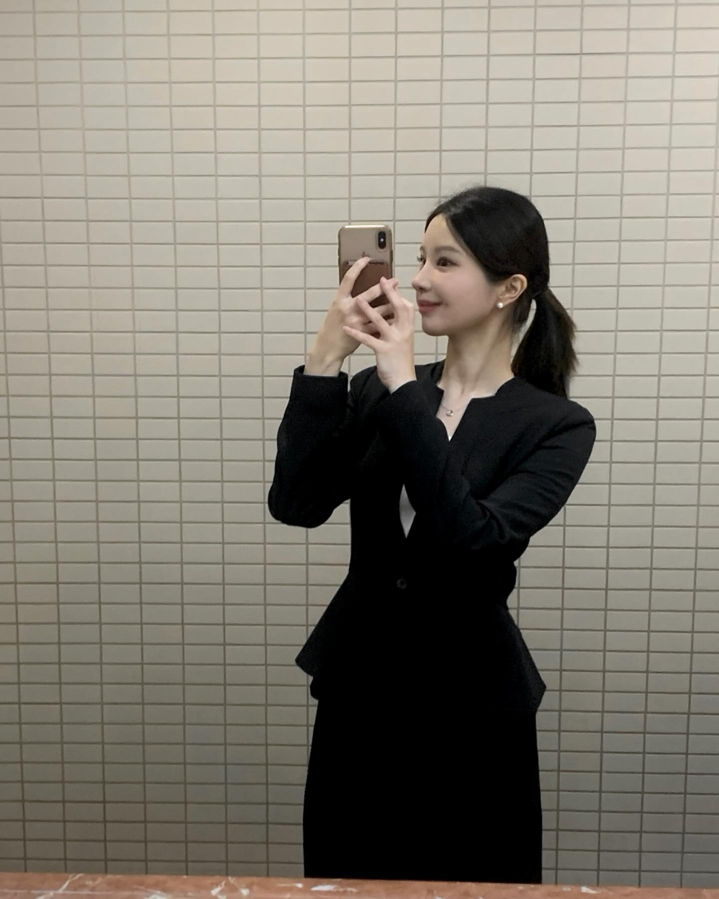 은행 퇴사하고 다시 증권회사로 취뽀🖤
캬하하🔥이제 그만 놀고 화이띵구리-🍀💪🏻
