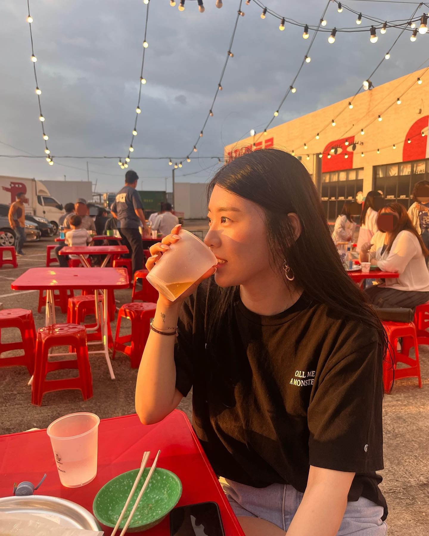 맥주 마셔서 신난 어른이