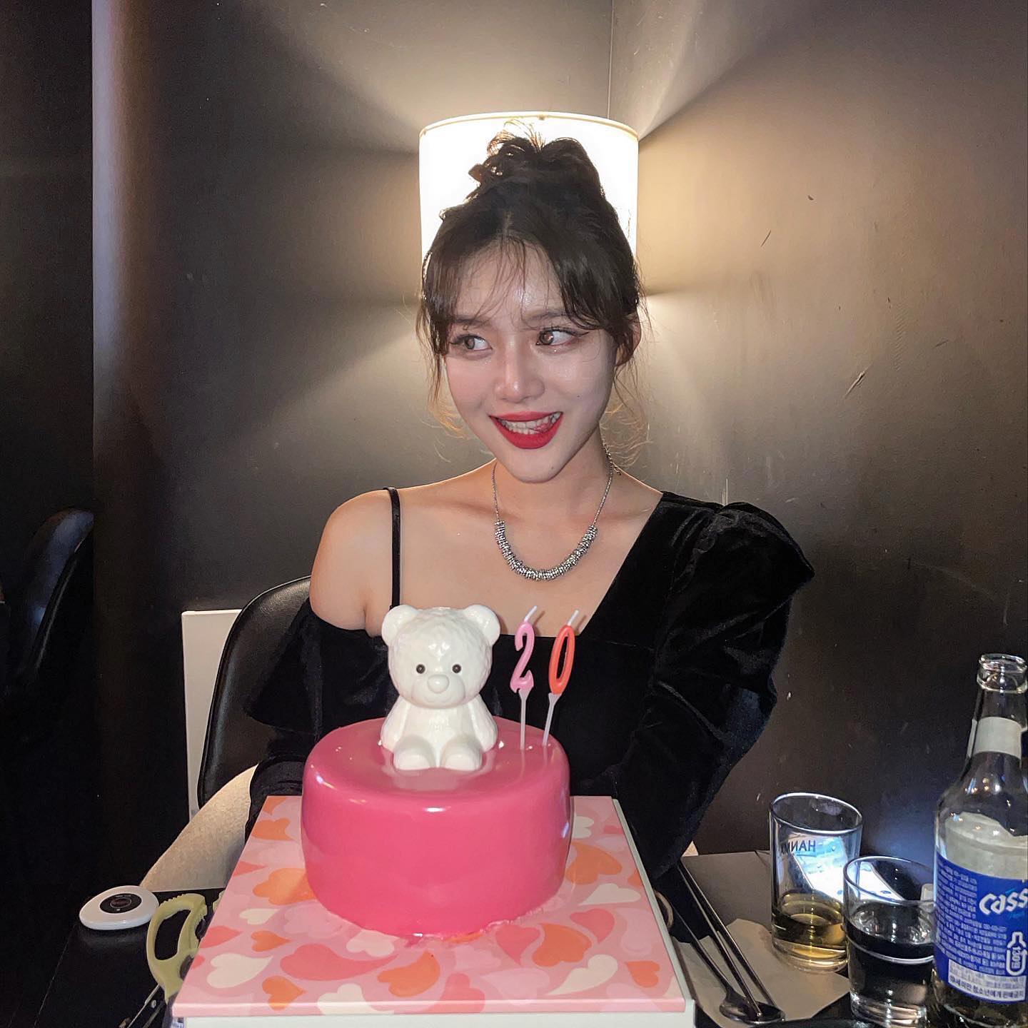⠀ ⠀⠀ ⠀
사진첩 뒤적이다 찾은 
끝날 때까지 끝난 게 아닌 김밍숙 생일 파티 🖤
그냥 일년 내내 생일처럼 즐겁게 살래 난-
아직 게시 못 한 날 하루 더 남았는데 잊혀질 쯤 올려볼게요?
⠀ ⠀⠀ ⠀
⠀ ⠀⠀ ⠀