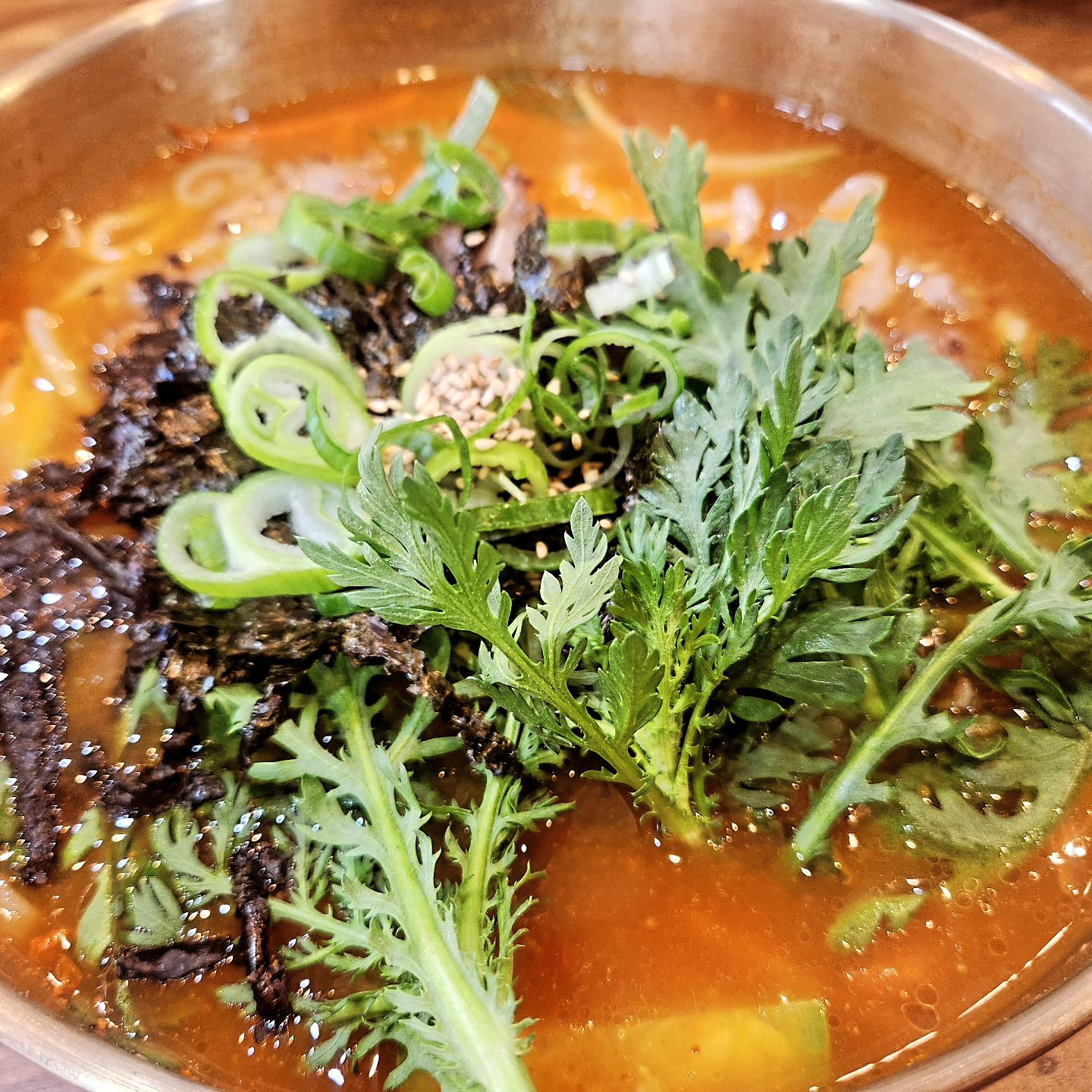 #동탄 #애정칼국수
칼칼하니 맛있는 얼큰 차돌칼국수 ♡