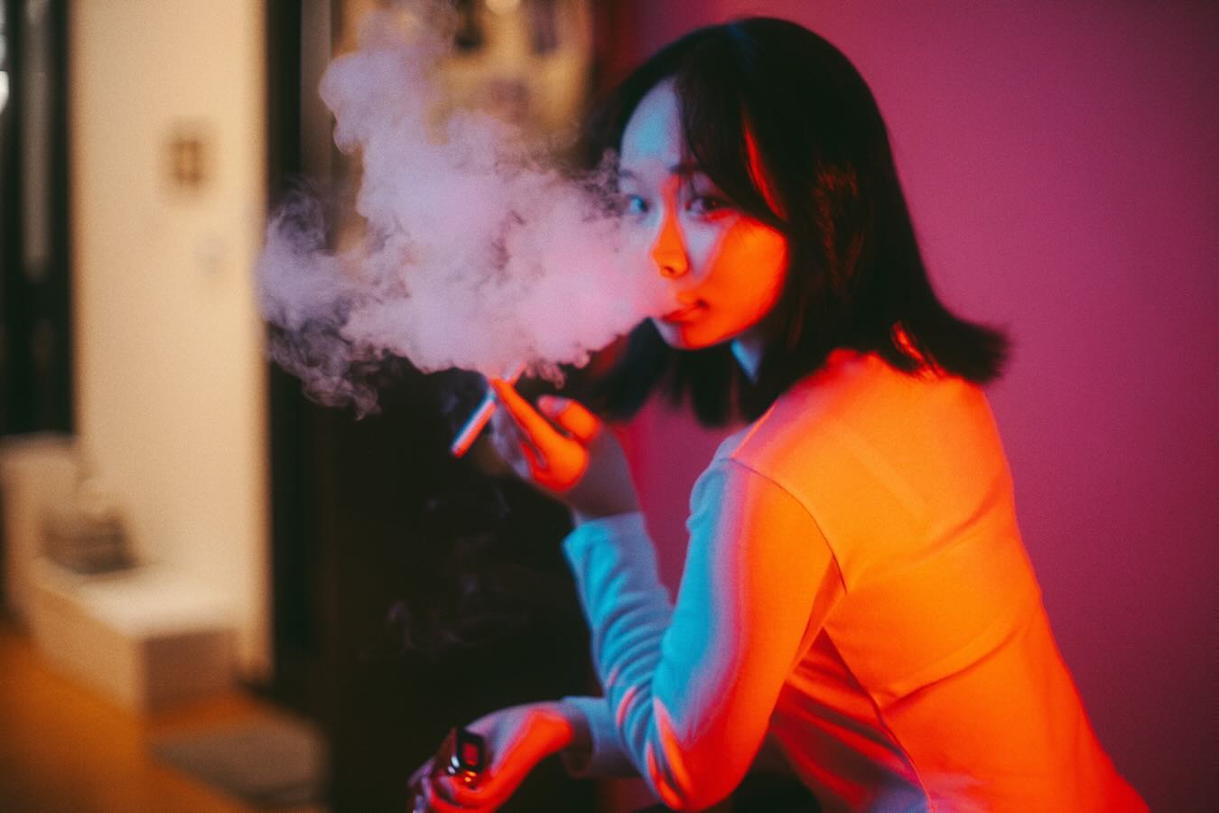 비흡연자의 흡연 연기는 참 어렵다 😅
.
.
.
.
Photo by. shyudock97