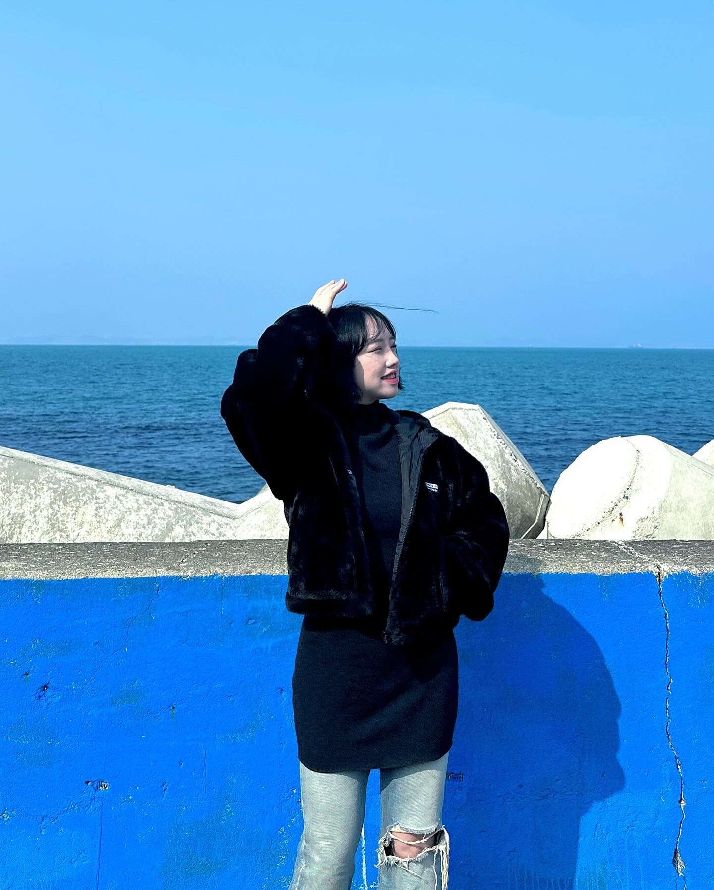 🌊💙〰