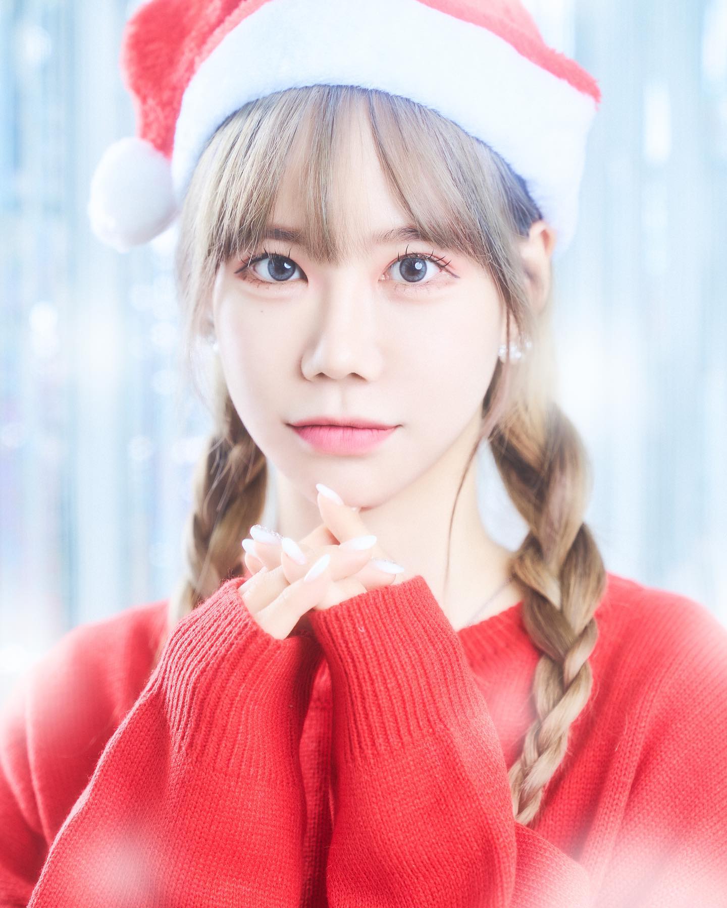 곧 다가오는 크리스마스❤️‍🔥
일년의 추억을 남기고싶은 날엔 fireworks_graphy 에서 크리스마스기념촬영 어때요?
제이름 대고 가면 작가님이 할인도 해주신다는 소문이👉👈,,💕💕