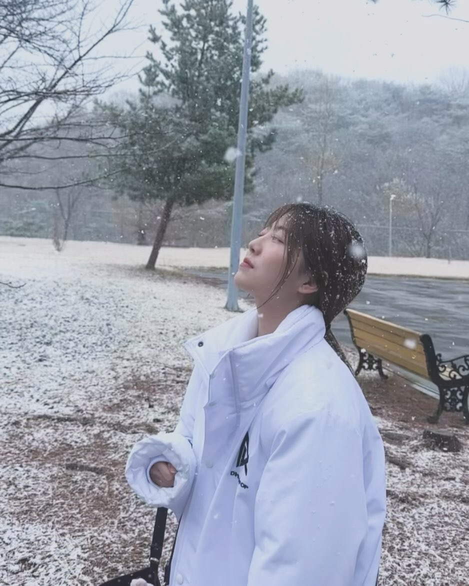첫눈이 이러케 펑펑오다니,,❄️