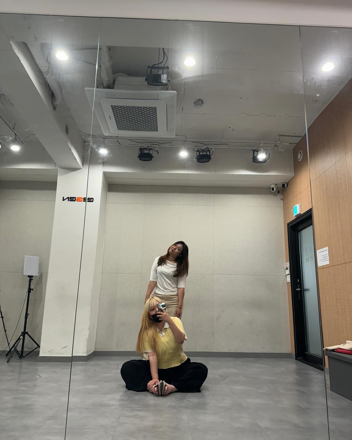 연습끝🔥 34년지기와 첫도전 많은응원부탁드립니다👍🏻❤

#시흥전국가요제 #시흥듀엣가요제 #추억만들기