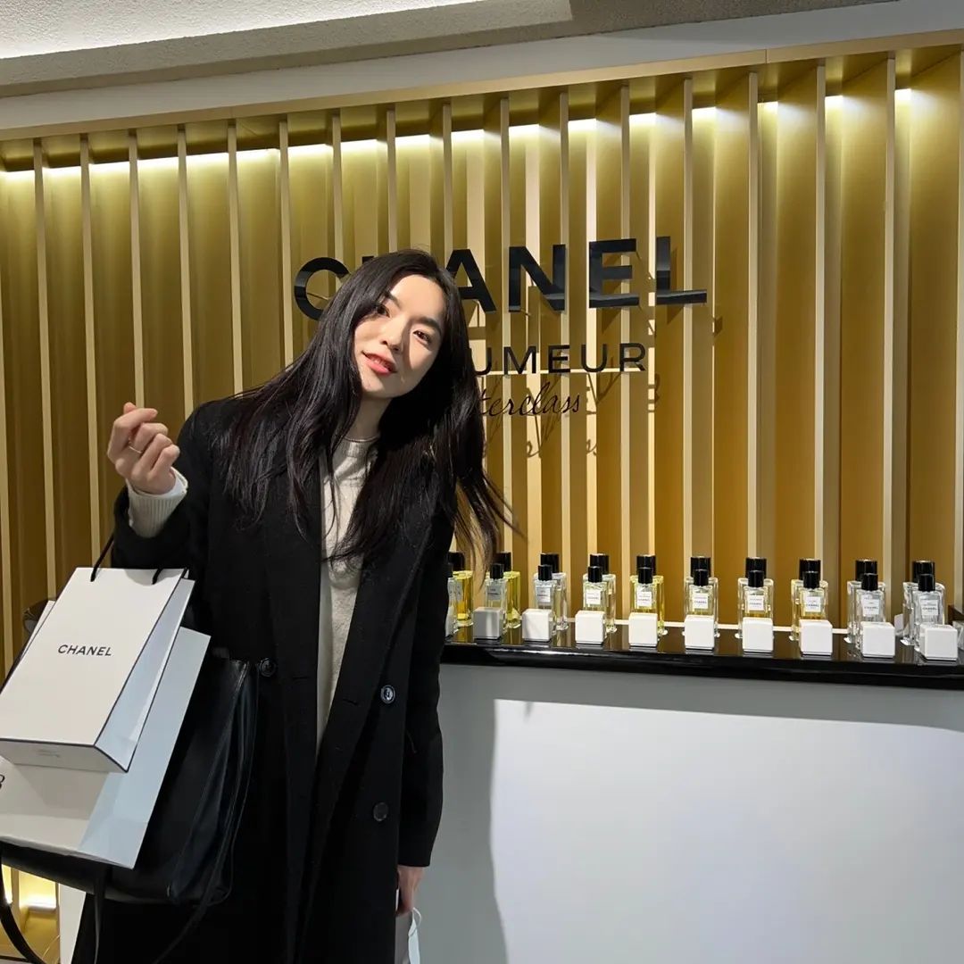미루고 미루다 
결국 슬이랑 다녀온 
#샤넬알쉬믹향수여정