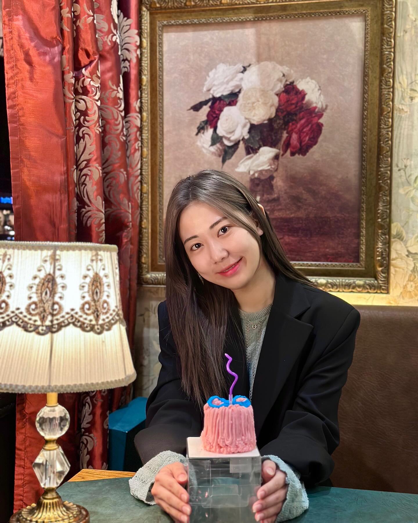 아직도 생일기록..🎂
이렇게 길게 축하받기는 첨이라.. 근데 좋네?🙈
늘 그렇지만 응원해주고 과분한 사랑을 주는 분들
잊지 않고 보답하는 삶 살고 싶슴다 아자❤️
.
.
.
#과분한사랑 #생일끝 #🙏