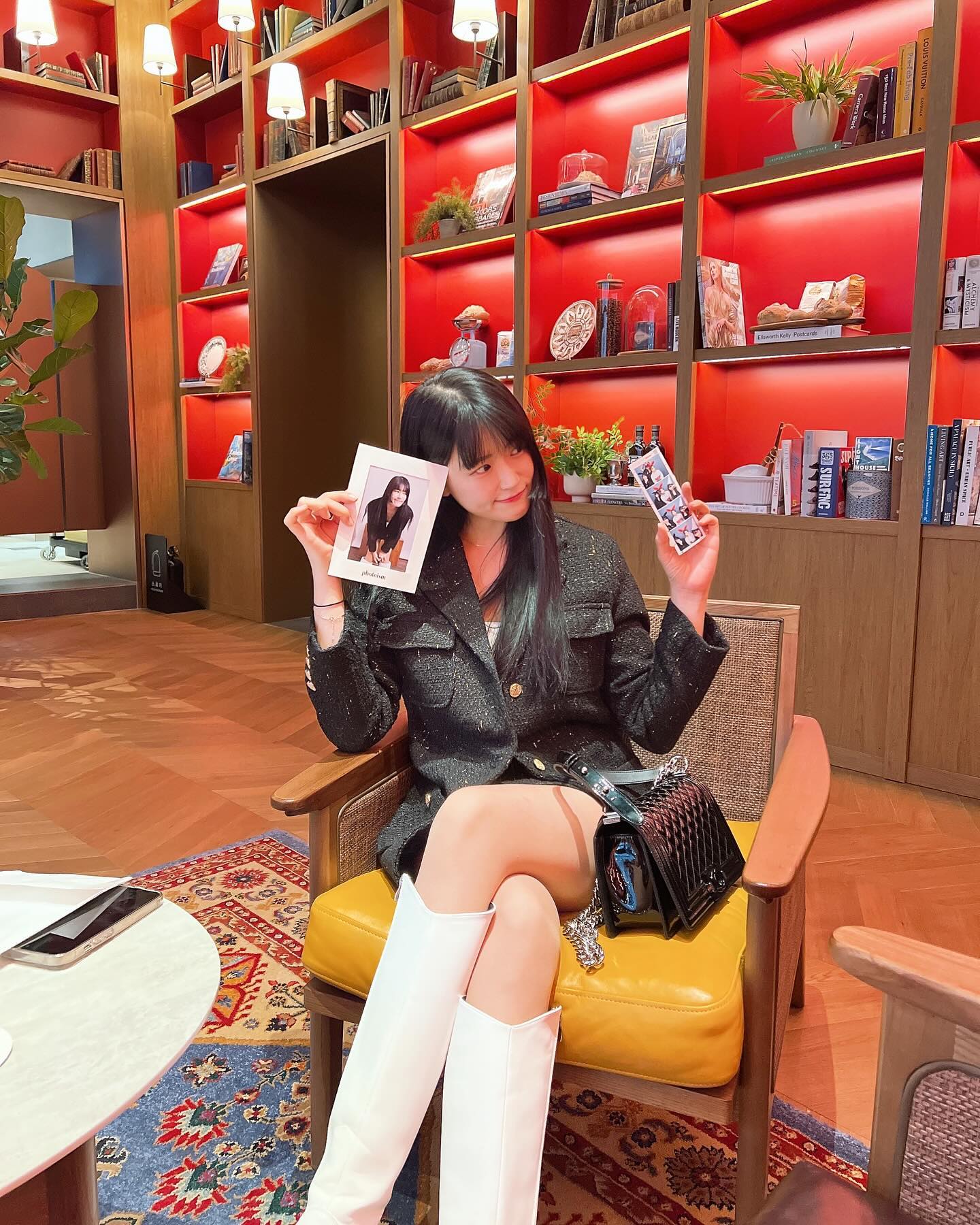 오랜만에 삼춍이 모여땨

거리가 멀어져서 보기 힘든 옌이ㅠㅠ
그래두 함께 생일 츄카츄카 할 수 있어서 다행.
우리 옌이 20대 마지막 생일 츄카해🎂

삼춍이들 모두 행복하자🤍 새해에 또 만나여🤍

#생일축하 #삼총사 #롱타임노씨
