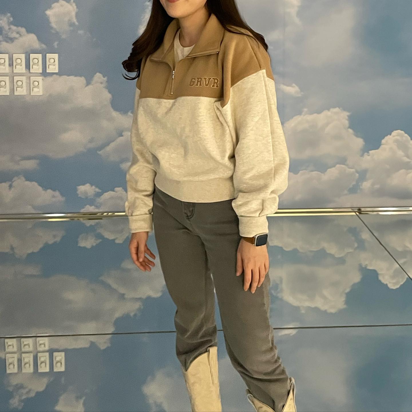 #sentipit_ootd 자유로운직장인데일리룩
-
지난 출근룩☁️

▪️top : grovestore