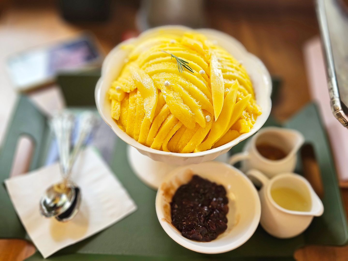 .
.
망고빙수 대박~
집근처 프루타 베이커리.
드디어 와봤네 :)
생망고빙수 생망고 잘라서 듬뿍 올려줌 ㅎ
다음에는 메론빙슈댜 😀
.
.
#프루타베이커리 #안양역카페
#망고빙수맛집 #여름방학 #나들이