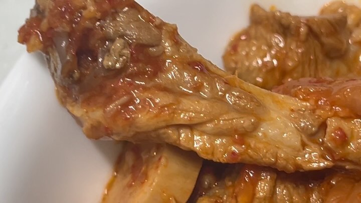 처음으로 만들어 본 쪽갈비김치찜👀✨
.
.
.
.
.
.
#등갈비김치찜 #김치찜 #등갈비요리
 #쪽갈비 #쪽갈비김치찜 #돼지쪽갈비 
#쪽갈비요리 #돼지쪽갈비 #돼지고기