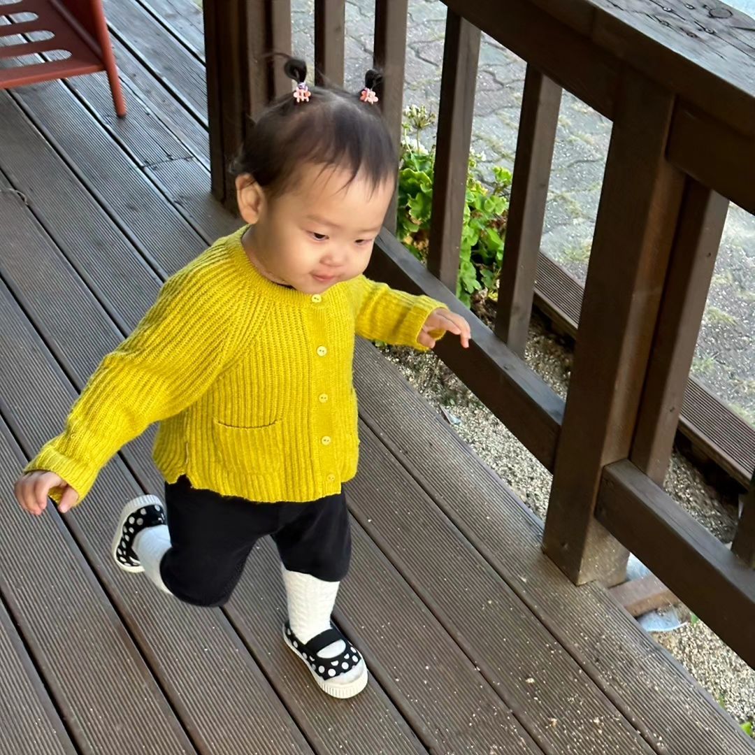 이리저리 요즘 마음대로 뛰어댕기기 좋아하는중 💛
