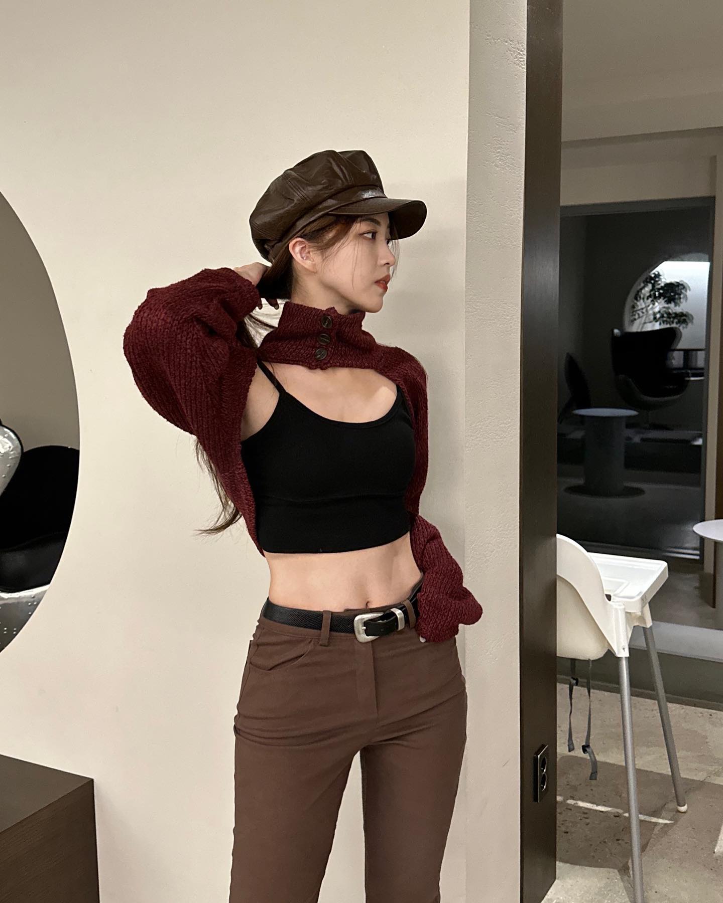 모자에 빠진 요즘 💂‍♀️🧙‍♀️👷‍♀️🕵️‍♀️

착장 모두 tothemoon.seoul