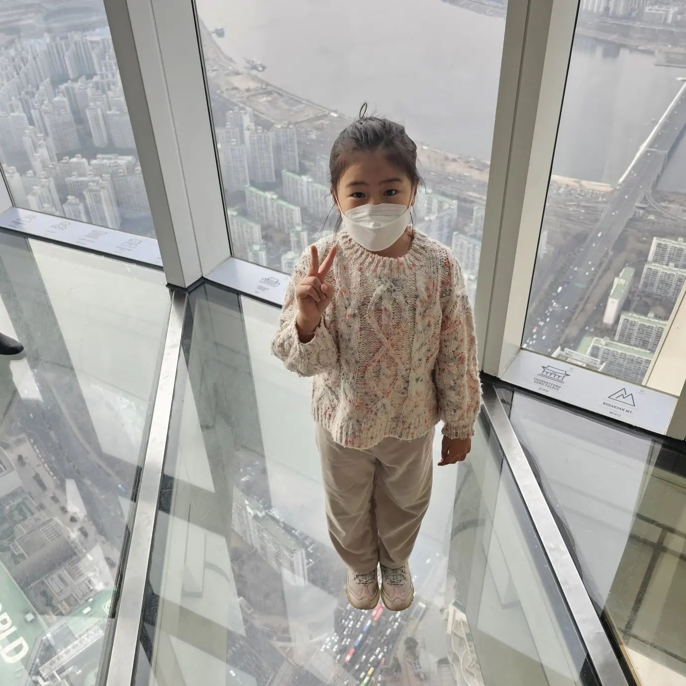 롯데타워 전망대 :)

#갤럭시23
#갤럭시스튜디오
#삼성전자이벤트
#롯데월드서울스카이
