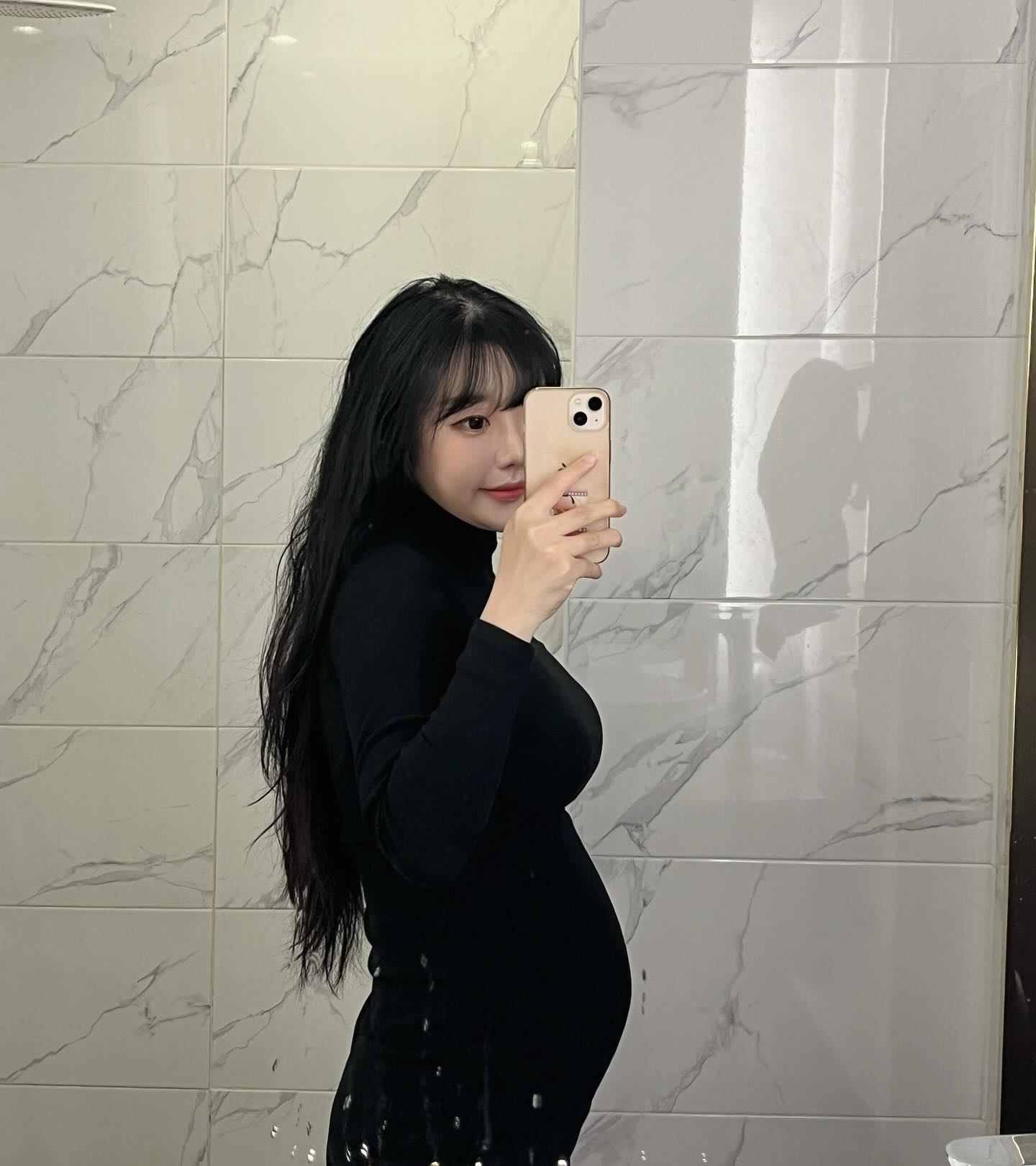#24w5d #임산부 
만삭사진은 언제쯤 찍어야 잘 나오려나