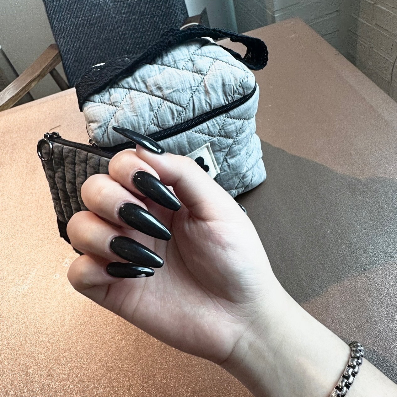 💅🏻🖤