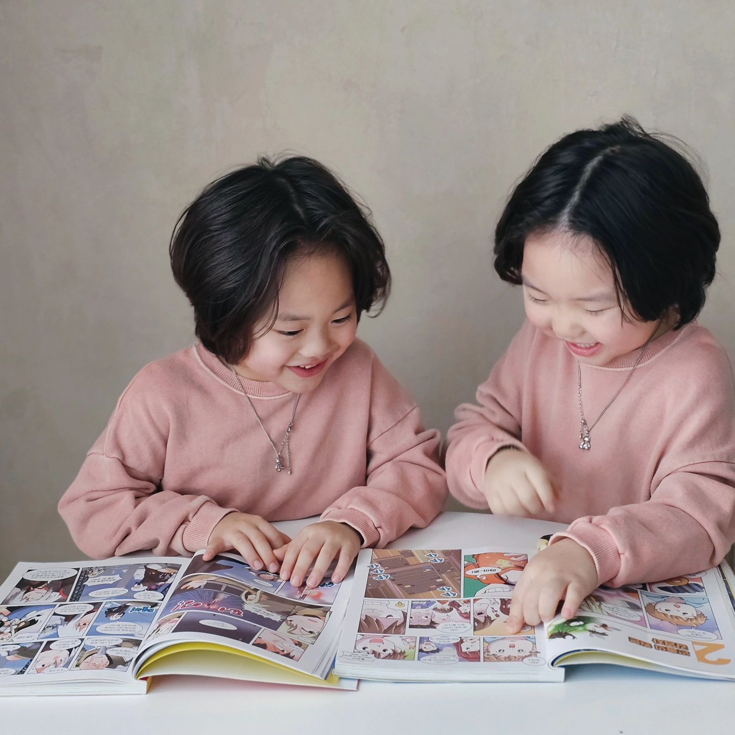 #협찬 

초등학생 필수 과학지식이 들어있는 
과학탐험대! 북키퍼📚 

내년이면 벌써 초등학생이 되는 
라둥이에게 너무 유익한 책이에요! 

곤충, 공룡, 불, 날씨 등 아이들이 좋아하는 주제들이라 
라둥이가 먼저 읽고싶다고한 북키퍼는 
학습만화로 과학용어를 쉽게 설명해주어 
아이들이 과학을 쉽게 인식시켜 주고
어렵지 않게 과학을 접할 수 있게 해주더라구요 

라둥이 앉은자리에서 한 권을 뚝딱!
너무 재밌어해서 3,4,5권도 구매하려구요♥ 

초등학생 입학선물로 추천해요! 

⠀
#북키퍼 #그로스만 #과학만화 #초등입학선물 #초등과학