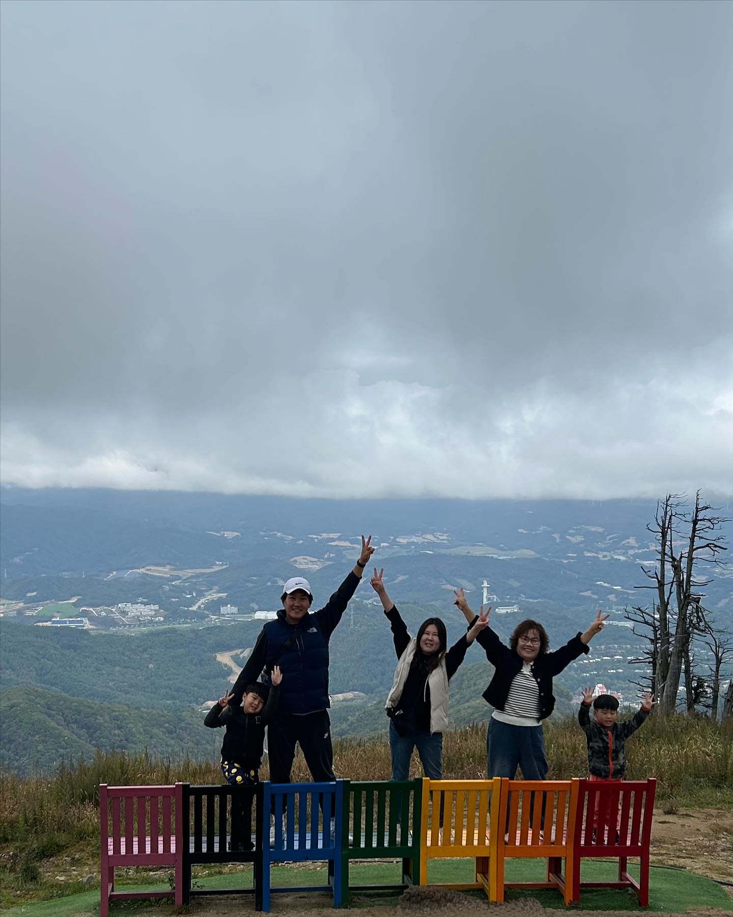 발왕산에서
우리 가족 행복하자!!!!!
#발왕산 #발왕산케이블카 #무우형제
#너무춥다