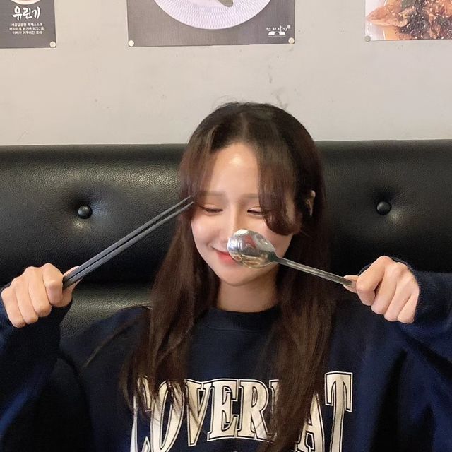 @yongnyong_96.11 on Instagram: "#협찬 @areumpigg06 🥹메뉴가 다양해서 행복한 고민에 빠지게 만들었음 사천식 꿔바로우가 매콤하면서 달달한 맛이라 끝없이 먹게 됨 🫶 양 많고 맛있는데 매장도 깨