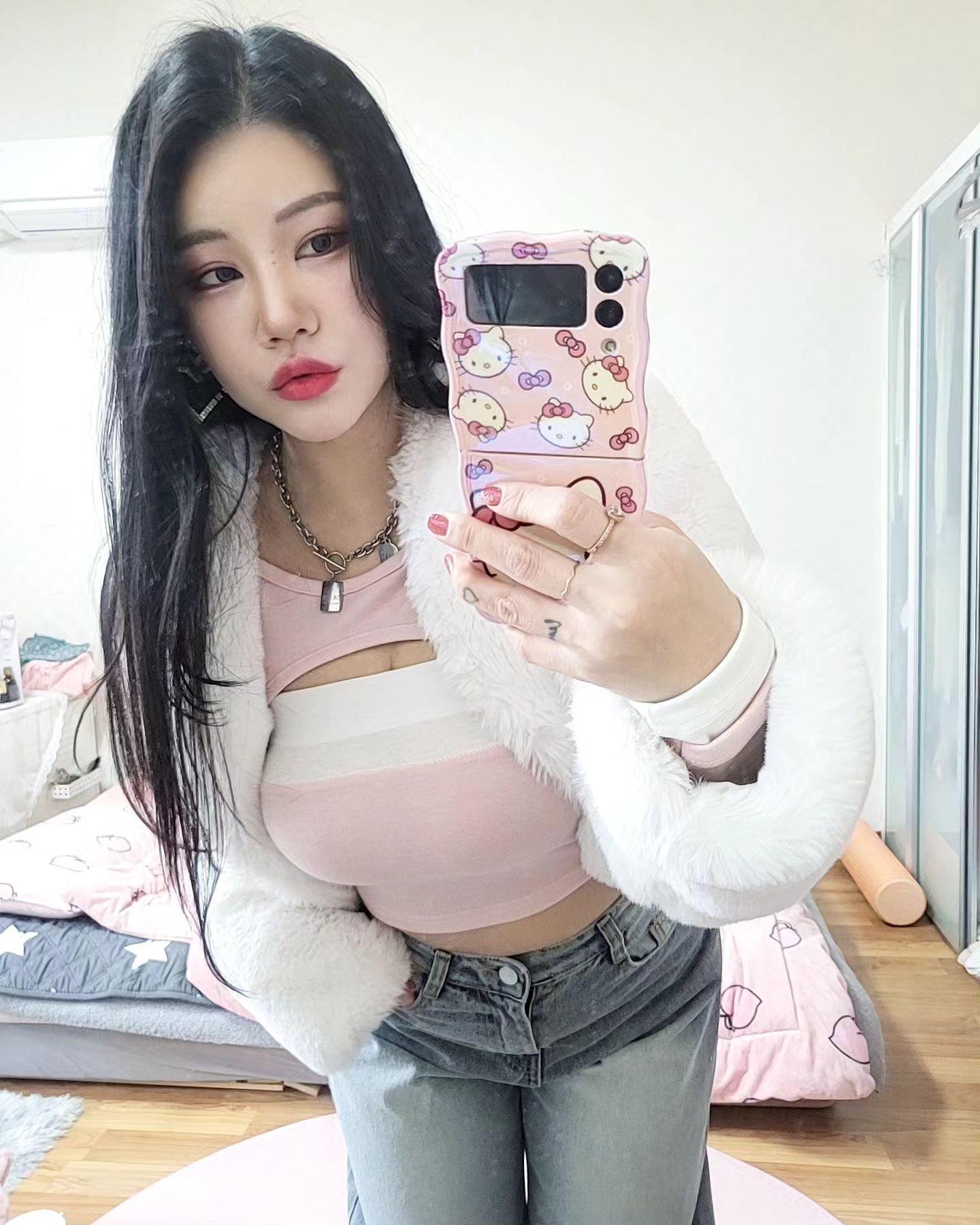 3월인데 아직도추워!!!!
봄은 언제되는거에요???? 😟
-
-
-
-
#핑크룩 #3월 #춥다 #봄아언제오니