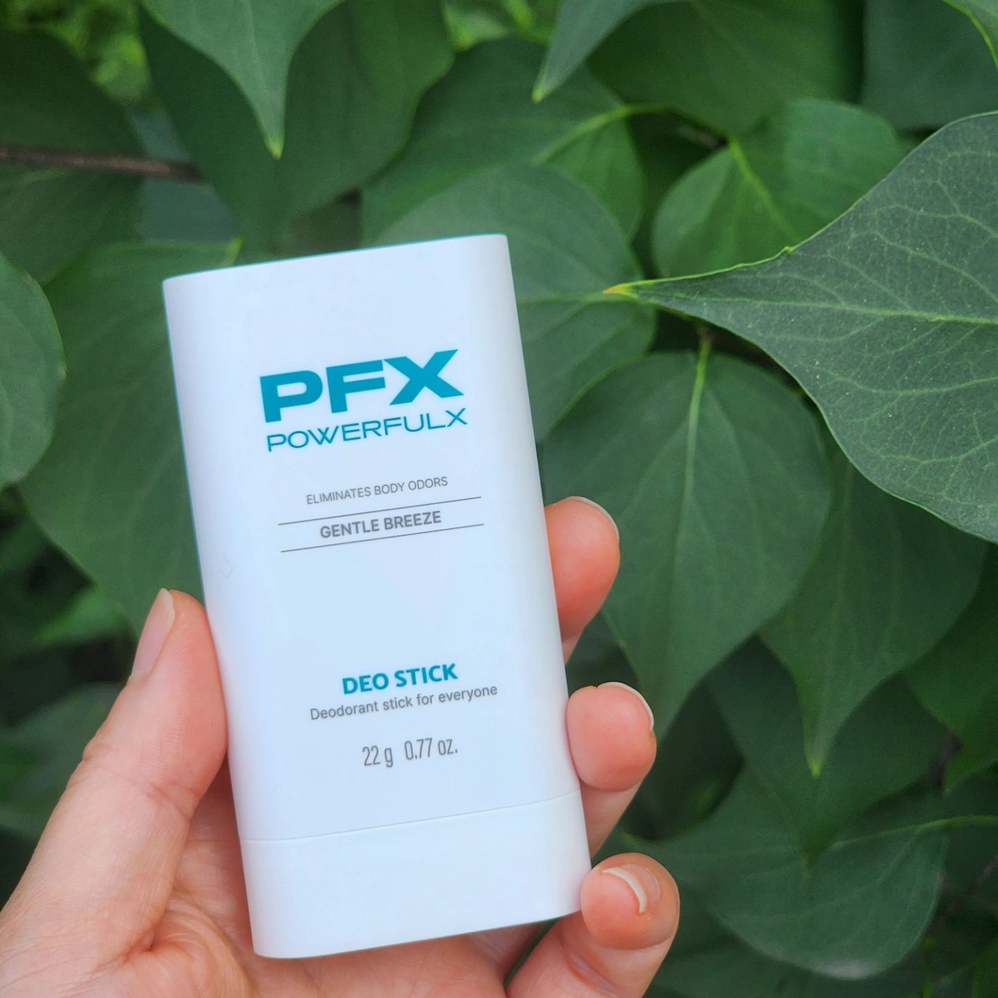#협찬 powerfulx.official #데오드란트 #PFX데오스틱
여름 필수템 🌞 극강의 뽀송함에 빠져빠져
신상 데오드란트로 쾌적하게 보내보아요~ 

남자를 위한 데오스틱 젠틀브리즈👏
스틱타입으로 휴대성 사용감 모두 간편하니까 
매일매일 사용하기 좋네요 

신선한 허브와 시트러스 청량감이 여름날씨에 딱 
은은한 우디향으로 남자분들께 강추 🫡

냄새는 잡고 향기만 솔솔 ~~ 기분이 좋아져요 

#뽀송데오드란트 #땀냄새 #ABCC11 #데오도란트 #겨드랑이냄새 #데오드란트스틱 #땀냄새억제 #겨드랑이땀 #공팔리터 #리뷰가수익이되는곳 #N잡러 #여름템 #퍼퓸데오드란트