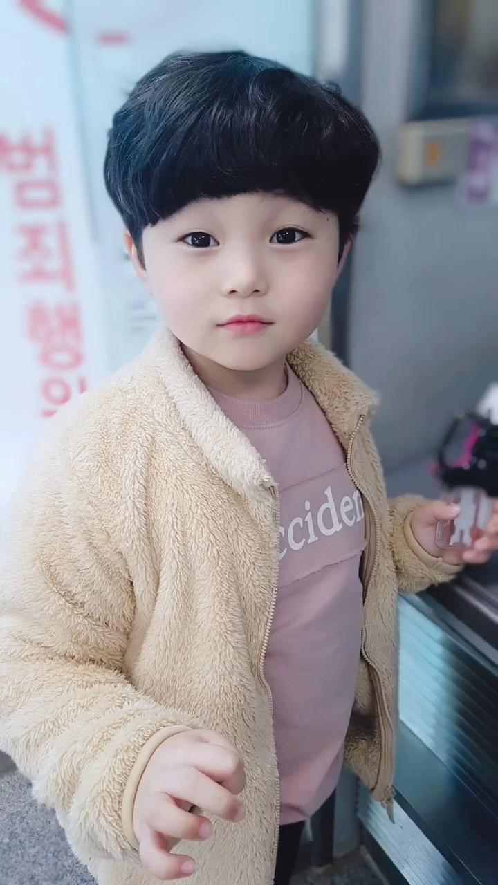 이랬는데 요래됐슴당♡
나도 한번 해보기♡
.
.
.
.#신서훈
#이랬는데요래됐슴당
#희망사항섞음