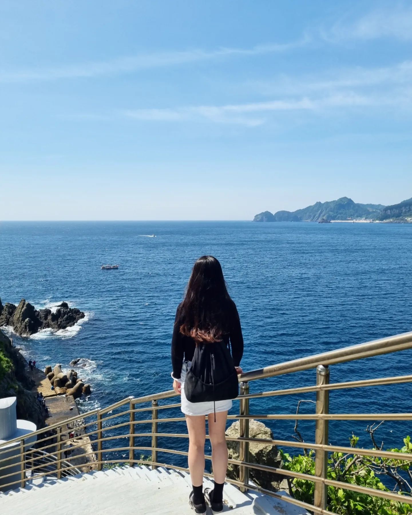 날좋은3일차 죽도🏝
.
.
.
#날씨좋은날 #죽도 #입도 #행복 #국내여행 #등산 #등린이 #울릉도여행 #일상 #셀카 #daily #dailylook #ootd #ootdfashion #첫줄 #소통 #좋아요
