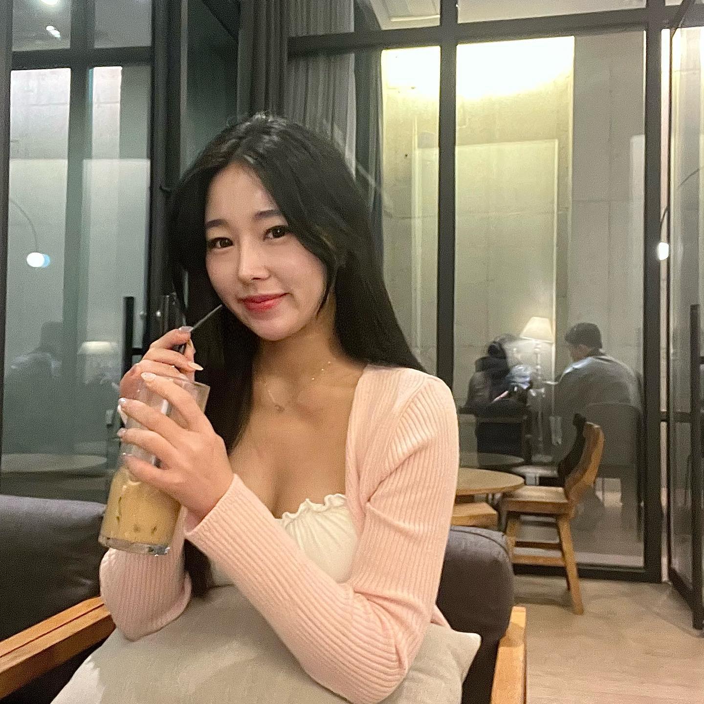 히