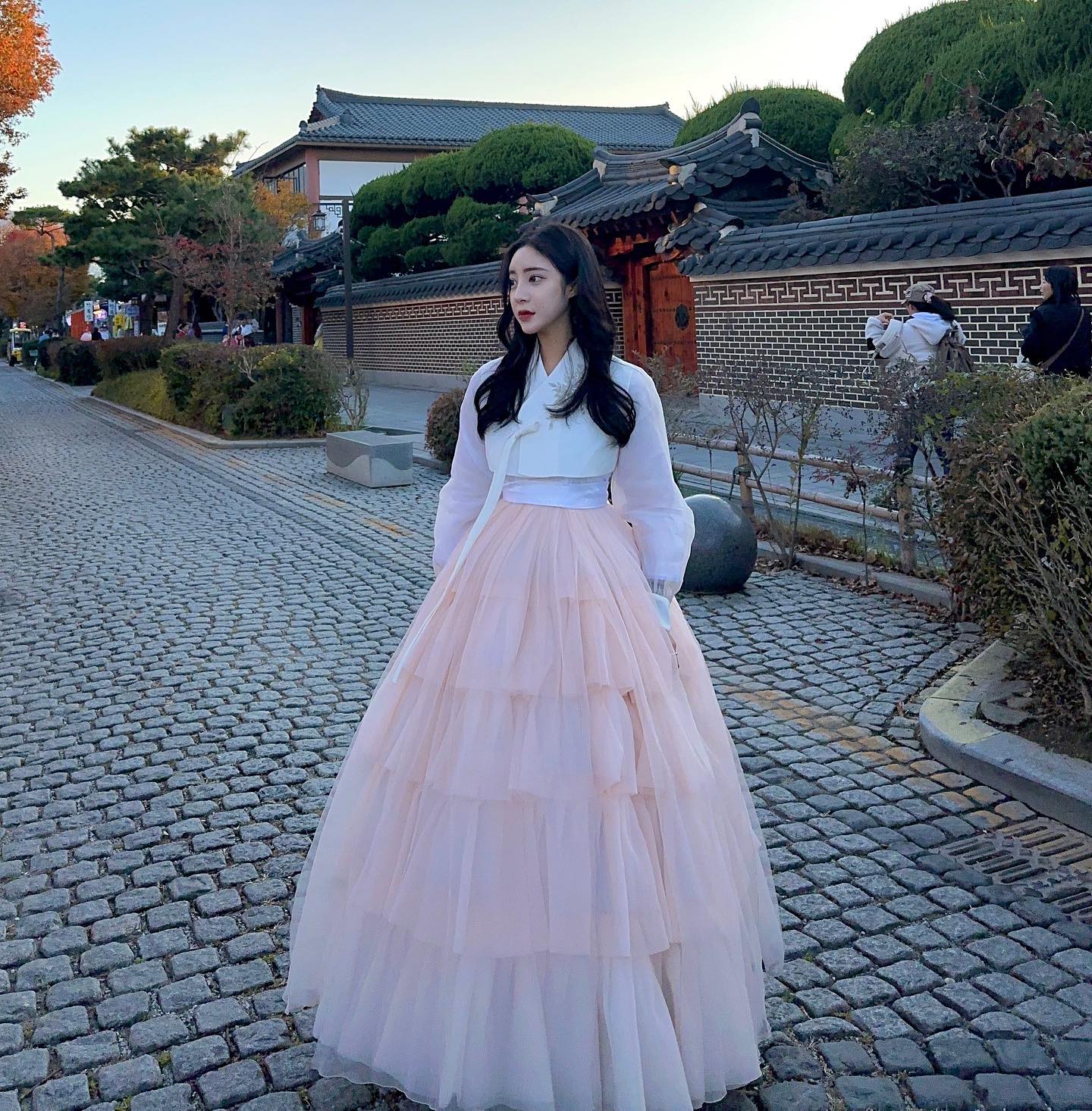 소녀 문안인사 올리옵니다🌸