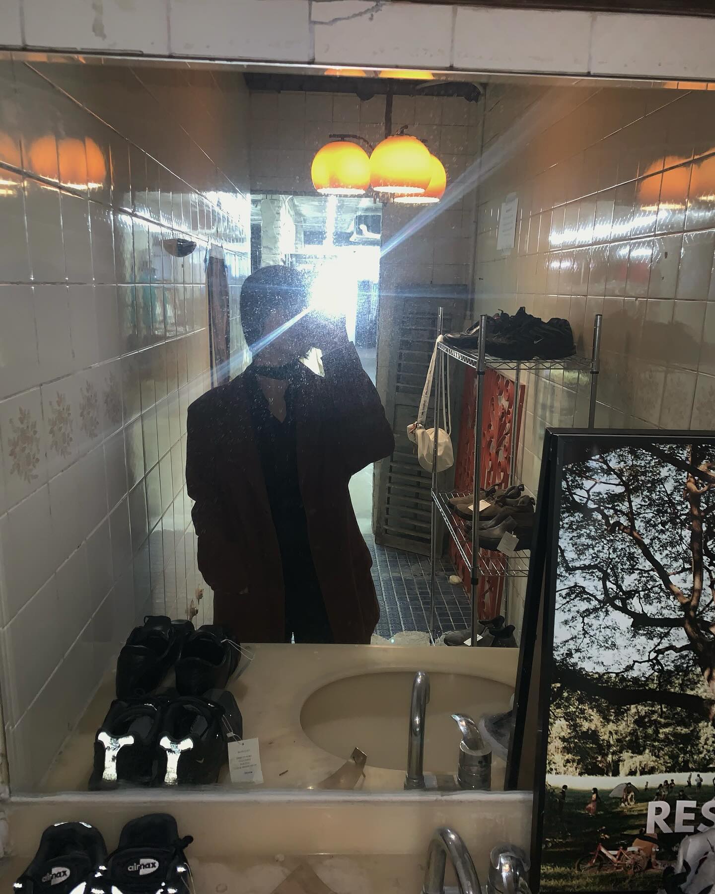 _bronzwick 나만의 네잎클로버 찾기,,🍀 빈티지샵 매력 한번 빠지면 못 헤어나와 #빈티지샵 #성수동빈티지샵 #브론즈윅