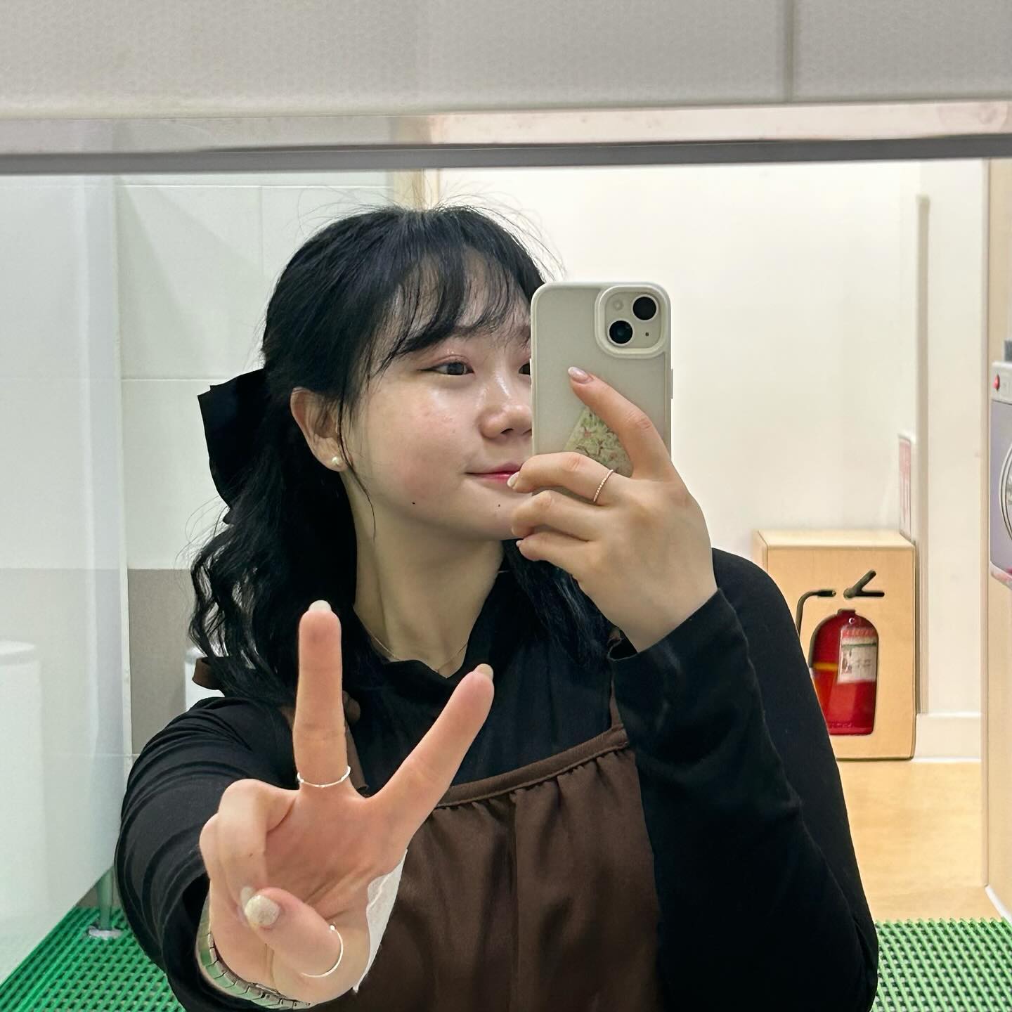 다사다난 했던 2023년을 보내고 2024년을 맞이했습니다!

아프고, 고단했던 한 해였지만 새로운 도전을 시도하는 한 해가 되기도 해서 많이 설레기도 합니다,,🫶🏻 많은 응원 부탁드려요🥹

2024년에는 모든 일들이 잘 풀리고! 건강하고! 평안한 한 해가 되길 바라며🤍

햅삐뉴이어❤️
.
.
.
.
.
#2024 #새해 #갑진년 #청룡 #청룡의해 #Happynewyear #bye2023 #28 #막내이고픈28쨜 #배우 #모델 #촬영 #스냅 #좋아요 #좋반 #소통 #공유
