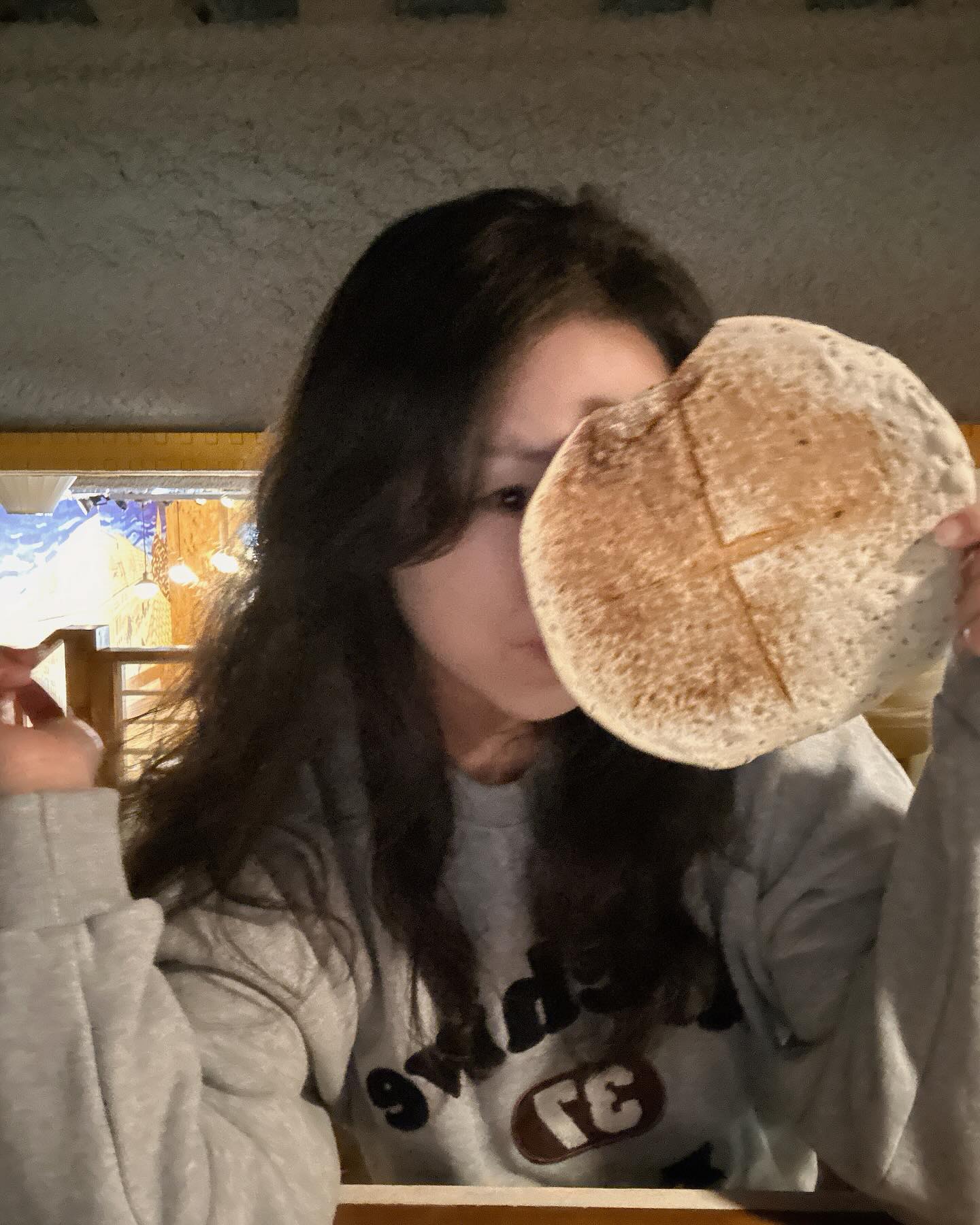 중독성 엄청난 코요타빵.. 열심히 뜯어 먹었다죠🫓
근데 나 머리가 점점 풍성해져..?😳