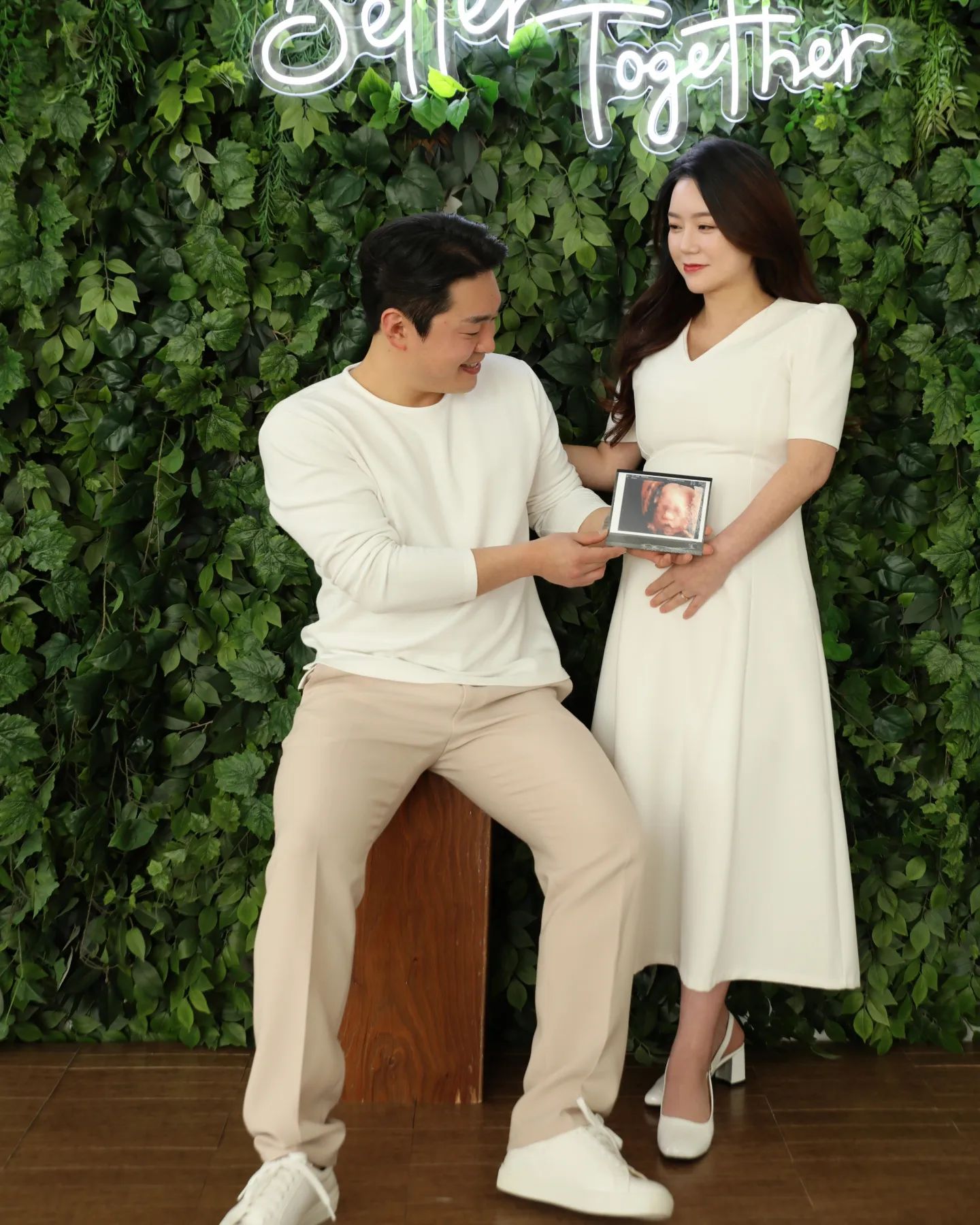 여보찌땜에 웃겨죽은 #만삭촬영 👶
몇장만 올려야딩😜
⠀
⠀
⠀
⠀
#꼬용이 #우리딸 #하린이
#베이비파스텔울산
#임신중 #임신기록 #임신27주