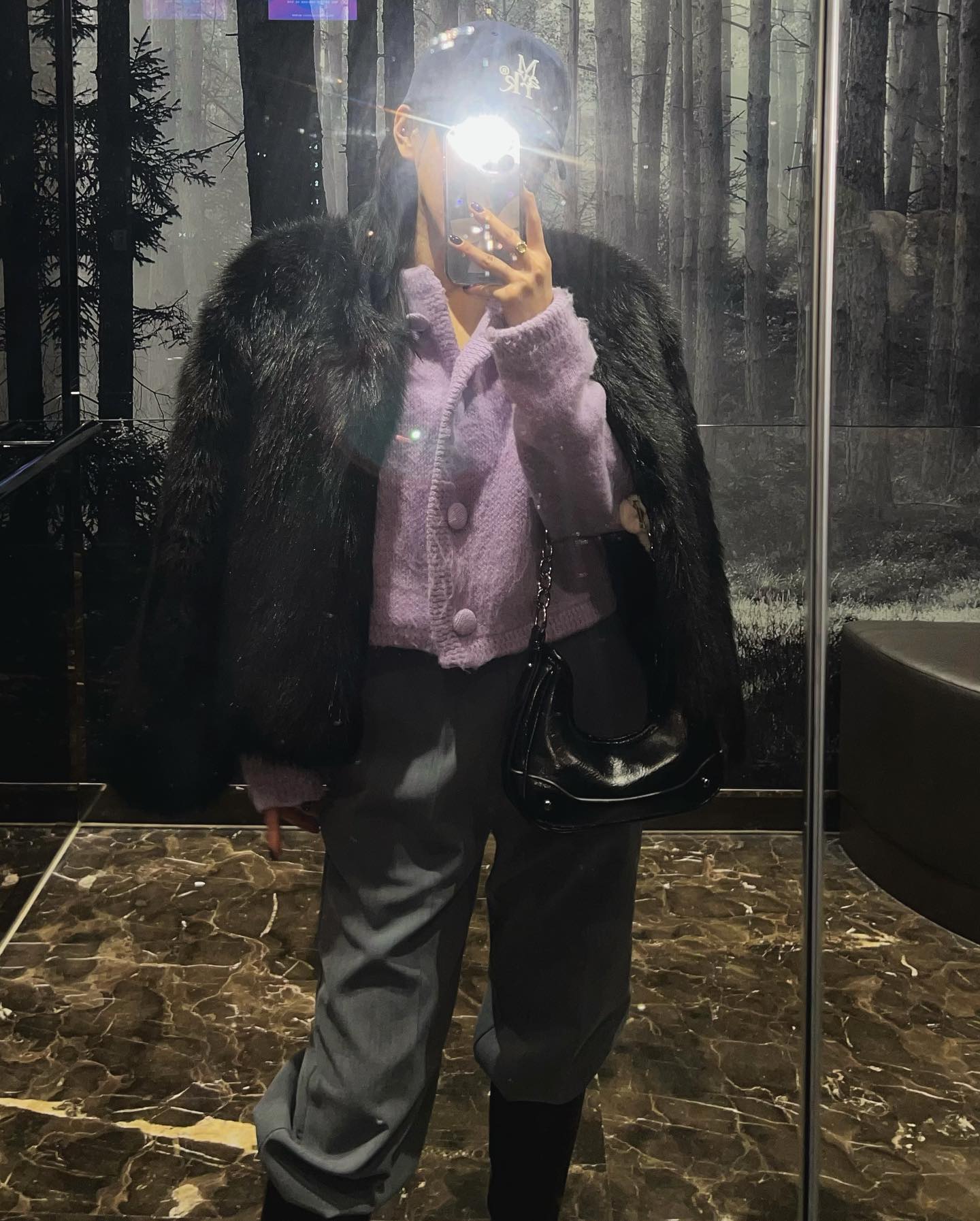 mavrk_official_ 

모자가 깊은데 핏까지 이쁜 ,,퀄리티좋은 모자🧢💙
브랜드 감성 완전 맘에 들어!!!!🤍🫶🏻😘

mavrk_official_ ,
mavrk_maverick #매버릭
#MAVRK #볼캡 #볼캡코디 #무신사
#29CM #스트릿웨어 #짐웨어
#스포츠웨어 #꾸안꾸 #오오티디