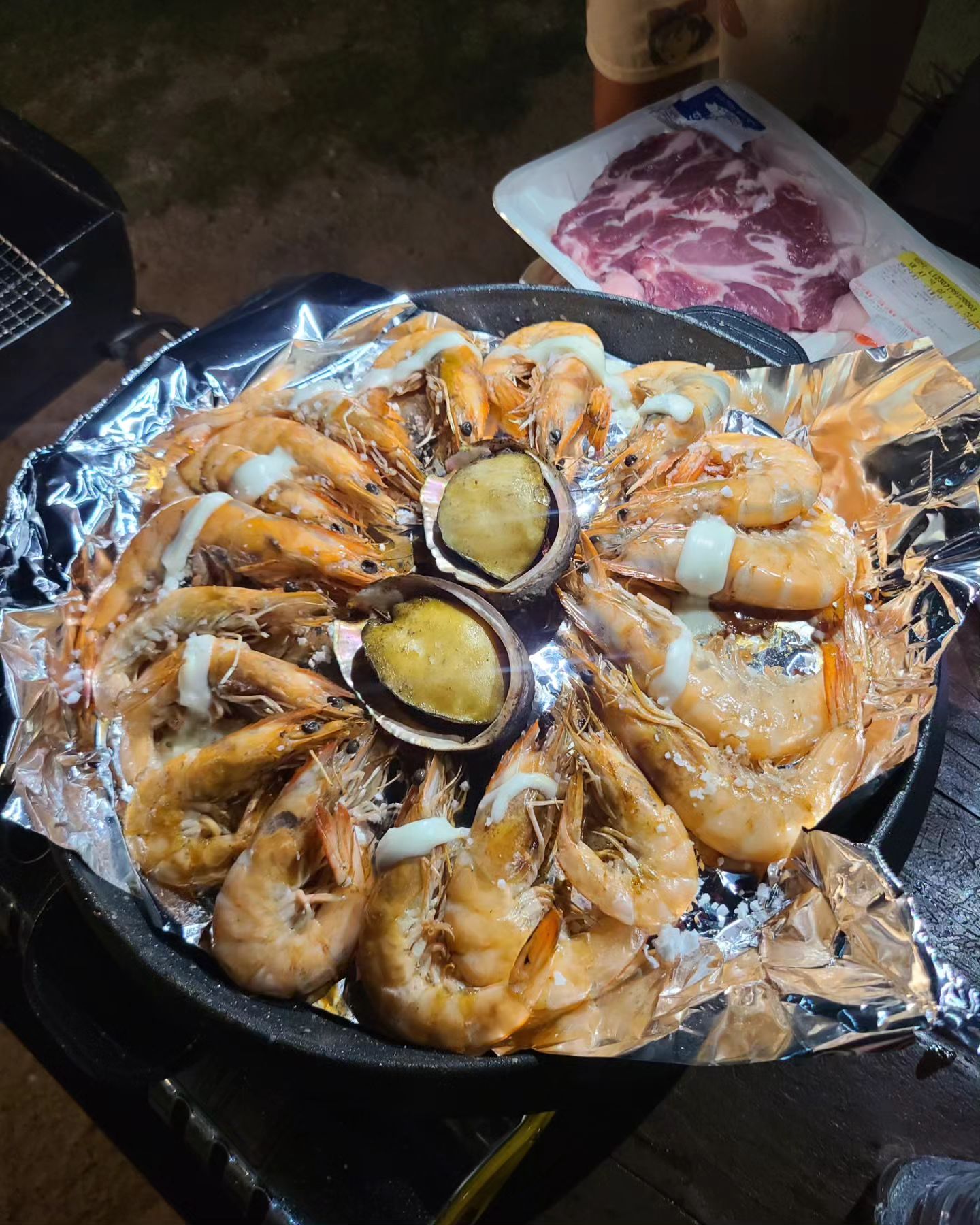 .
맛있음

#치산계곡
#치산캠핑장
#먹으러옴