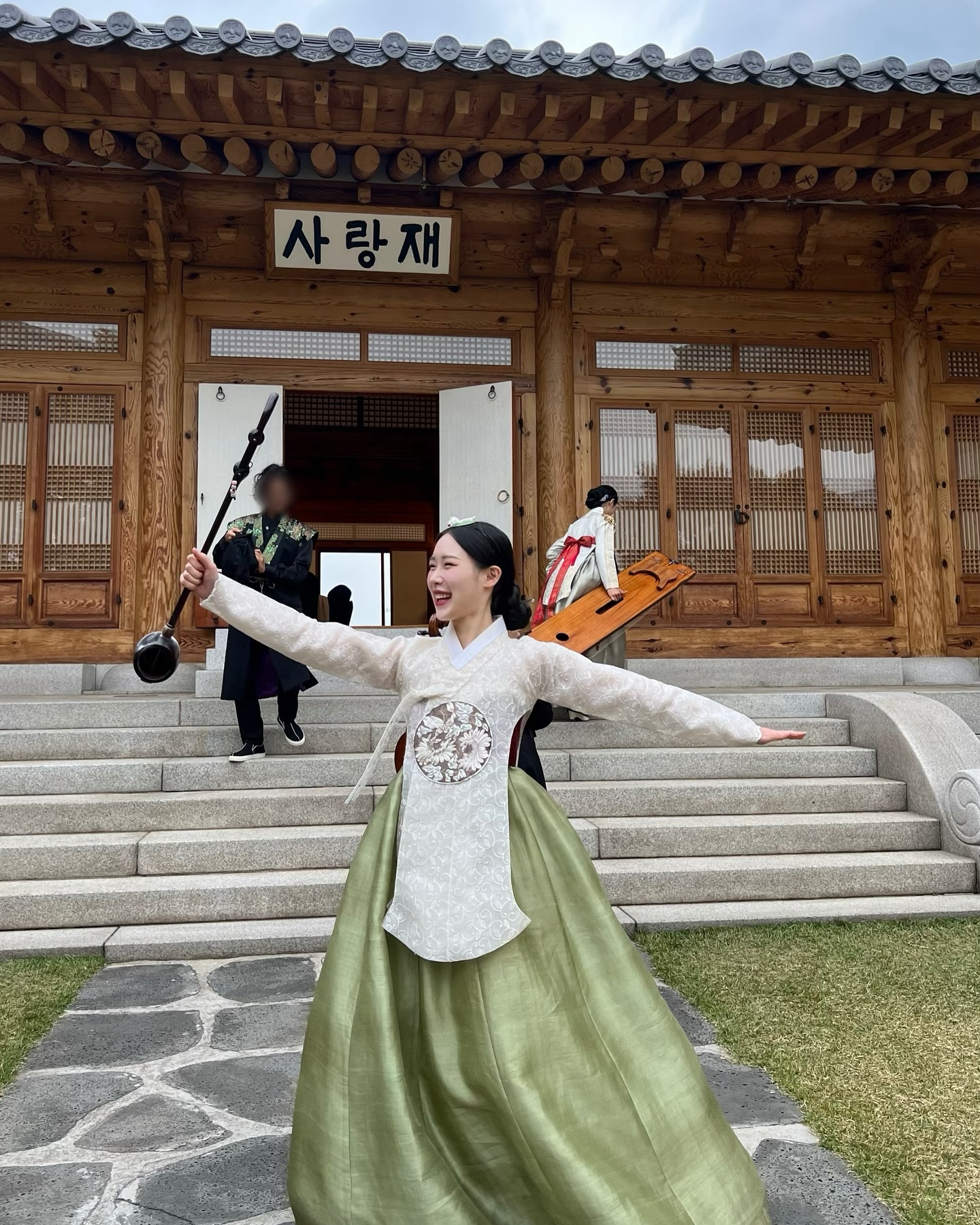🇦🇿아제르바이잔 국회의장 환영오찬
퇴근이 너무 좋은 도비💚ㅋㅋㅋㅋㅋ

#앙상블화수목 
#국회의사당 #사랑재