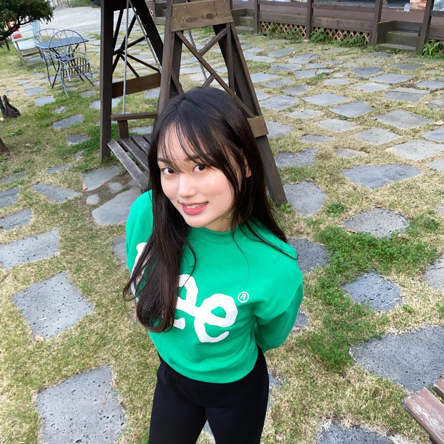 사진작가 a_yjaaa 스타일로 찍기 💚
행복해따.. 주말🤧
.
.
.
#대부도 #영흥도 #대부도펜션 #lee #리맨투맨 #lee크롭 #여행 #trip #travel #국내여행 #친구랑 #대부도여행 #친구랑여행 #국내여행추천 #daily #데일리룩 #ootd #lifestyle #오오티디