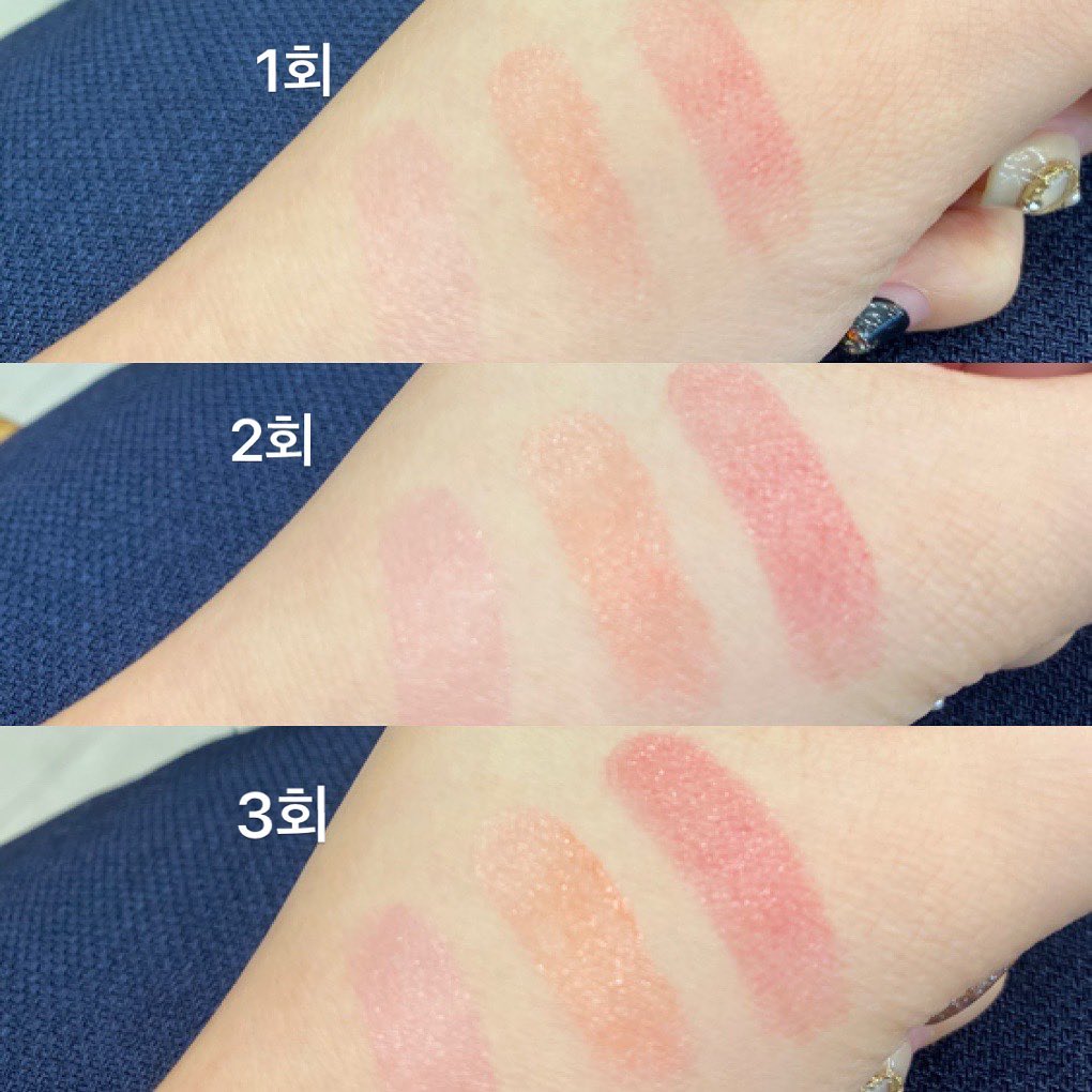 #협찬 

멘소래담 립아이스 컬러 립밤 💋💄
🩷틴티드컬러 레드
🩷틴티드컬러 스칼렛
🩷매직컬러 스트로베리

✅ 틴티드 컬러 레드 
피부톤 상관없이 자연스러운 뉴트럴 레드 
남녀노소 사용하기 좋은 장미빛 레드 컬러
✅ 틴티드 컬러 스칼렛 
웜톤에게 추천하는 청초한 스칼렛 코랄 컬러
✅매직컬러 스트로베리 
쿨톤에게 추천 
투명부터 쿨핑크까지 다양하게 연출 가능 

원래 내 입술처럼 자연스럽게 물들어 꾸안꾸 아이템으로 추천! 
쌩얼인 듯 자연스러운 립 컬러 연출이되요~

건조한 겨울에 착한 성분이 부여하는 뛰어난 보습으로 촉촉한 입술 완성💋
각질 부각이 심한 분에게 추천드려요!!
생얼에도 자연스럽게 혈색을 줄 수 있는 립입니당🥰

mentholatum.kr

#멘소래담립밤 #멘소래담립아이스 #컬러립밤 #틴티드립밤 #립밤추천 #틴트립밤 #틴트밤 #립틴트밤 #컬러립밤추천 #발색립밤 #립밤틴트 #혈색립밤 #색있는립밤 #립케어 #컬러밤 #립추천 #올리브영컬러립밤 #올리브영립밤추천 #올리브영립