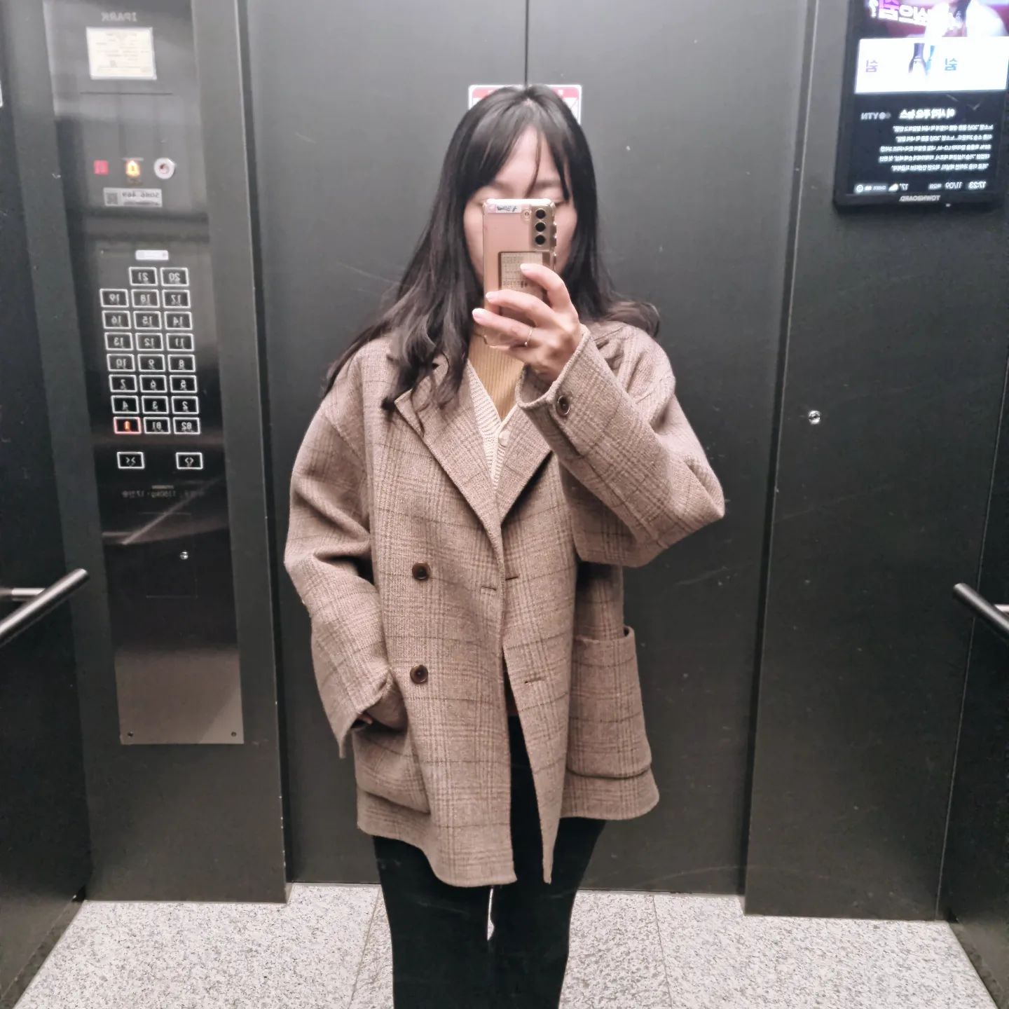 #2023년
내가 했던 새해다짐이 뭐였지?
새해에 소망 했던 목표와 간절함을 모두 이뤘나?

목표를 완벽하게 이루지는 못했어도~ 계획했던 모든것을 시도 해봤고, 노력하고 있는 #요즘

서점에 벌써 나온 #2024년달력 보니 생각이 많아진 하루...🤗

#그래도 이룬 목표는 #다이어트
내년목표에 20년 따라다닌 #다이어트 하나 빠지겠네!^^