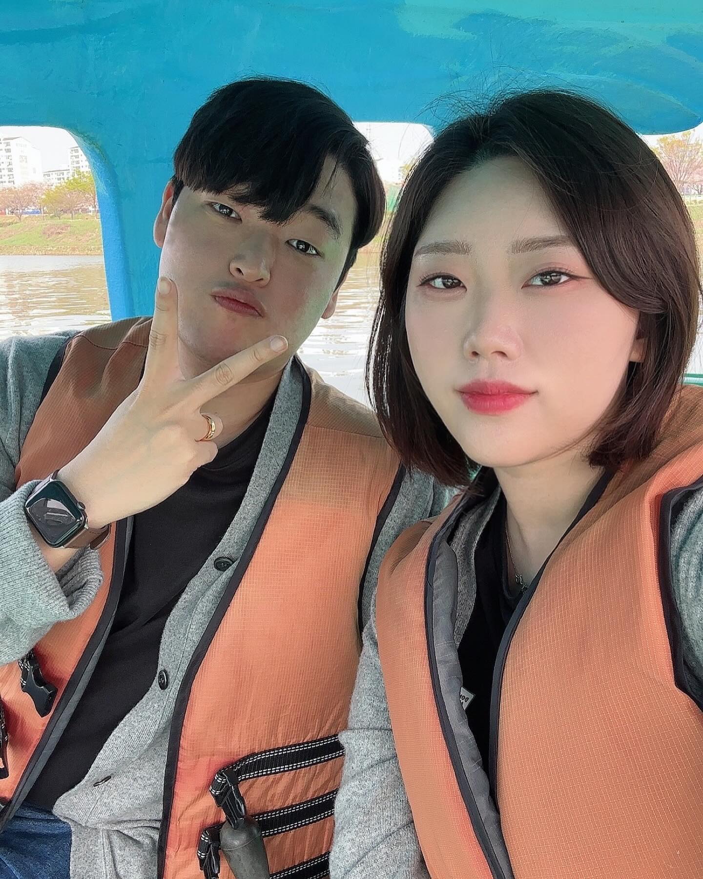 ⠀
오리배마스터 🦆
동촌유원지 물멍 🌊
⠀
⠀
#대구 #동촌유원지
#피크닉 #데이트 #벚꽃구경
⠀